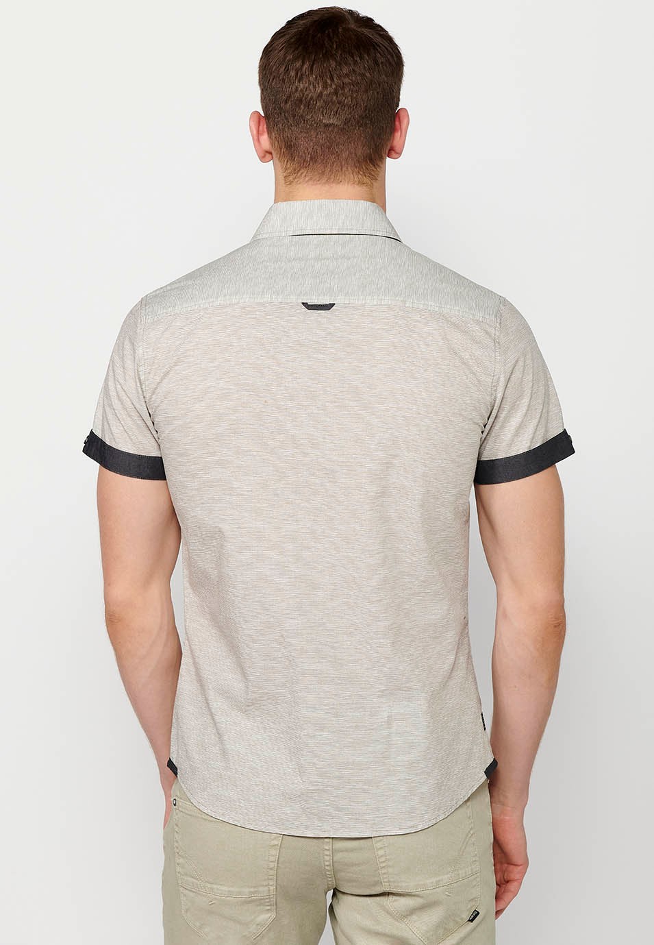 Camisa de manga corta de algodon, con botones, color gris para hombre