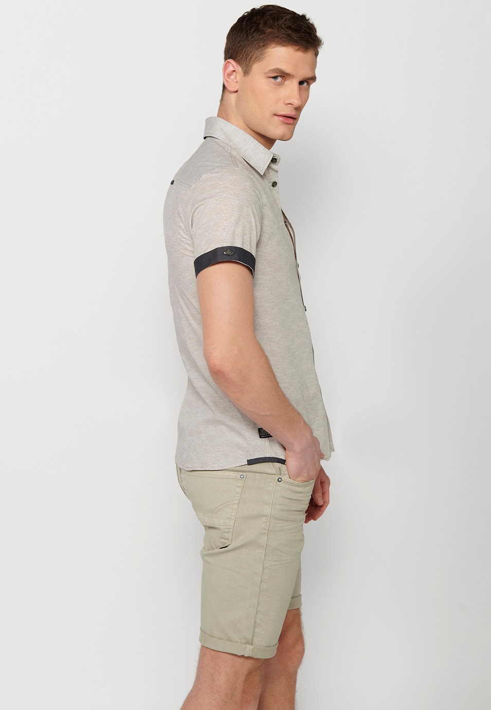 Chemise boutonnée manches courtes en coton, coloris gris pour homme