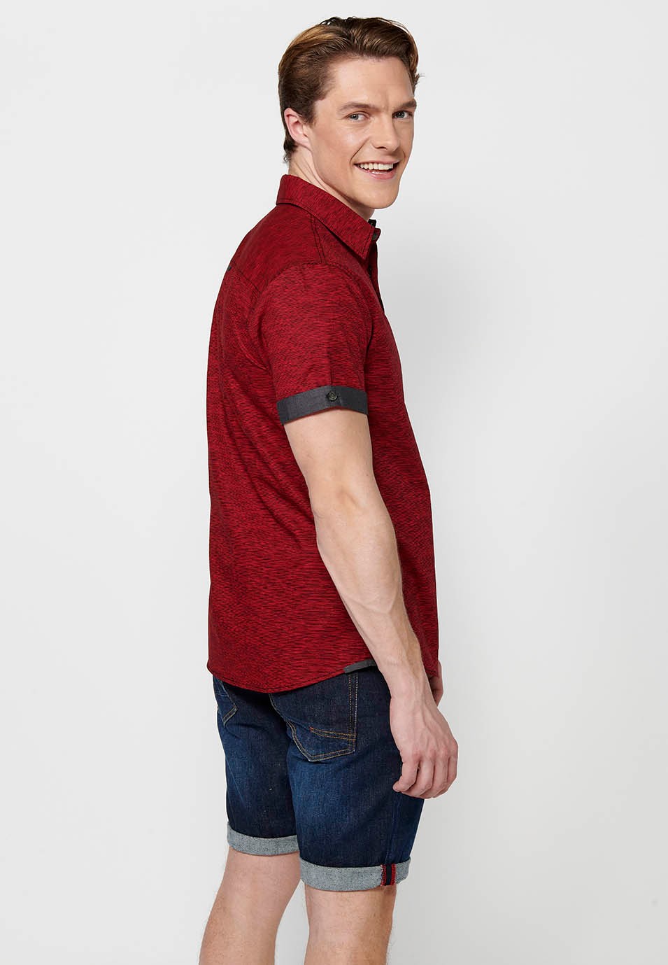 Camisa màniga curta de cotó, color vermell per a homes