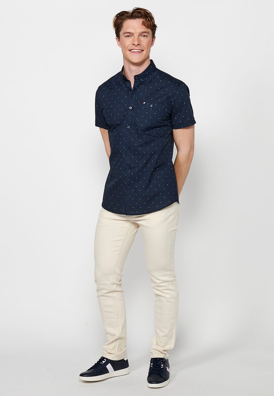 Chemise en coton à manches courtes avec fermeture boutonnée Navy sur le devant pour homme