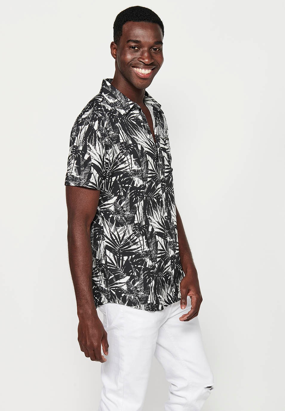 Short Sleeve Shirt with Button Front Closure and Black Floral Print for Men 7