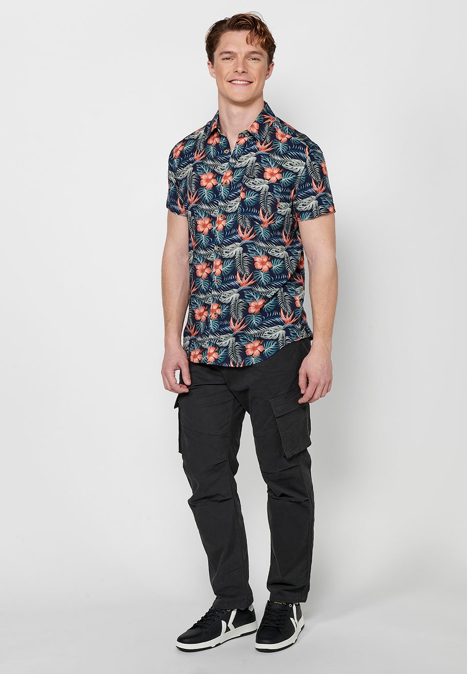 Chemise à manches courtes imprimée avec bouton de couleur corail pour hommes 5