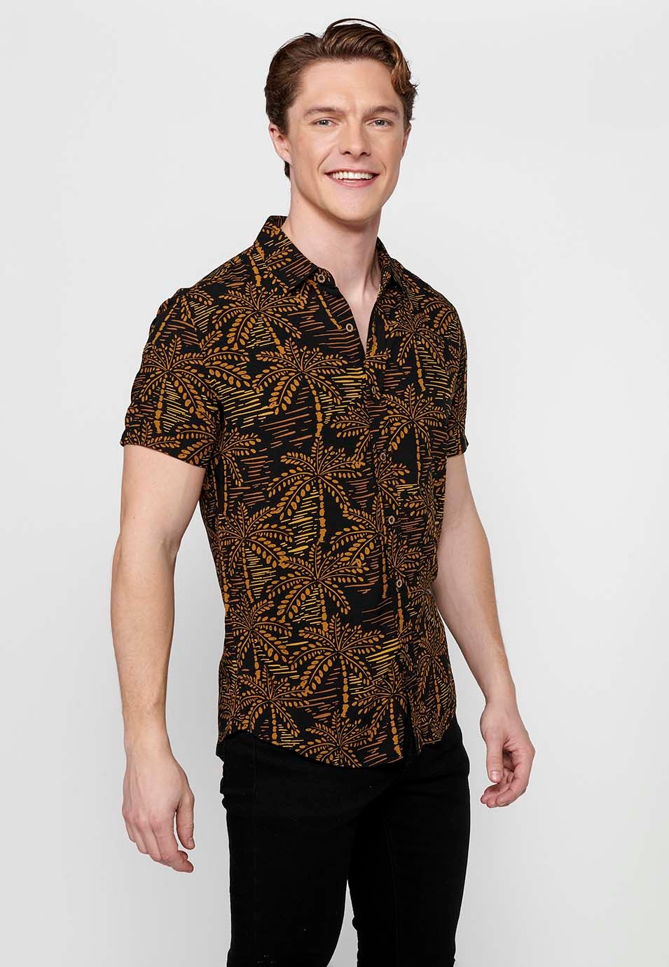 Camisa de manga corta con cuello camisero y estampado floral tropical, color tierra para hombres