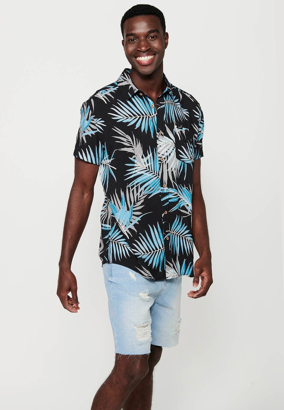 Camisas de manga corta estampada negra multicolor para hombres