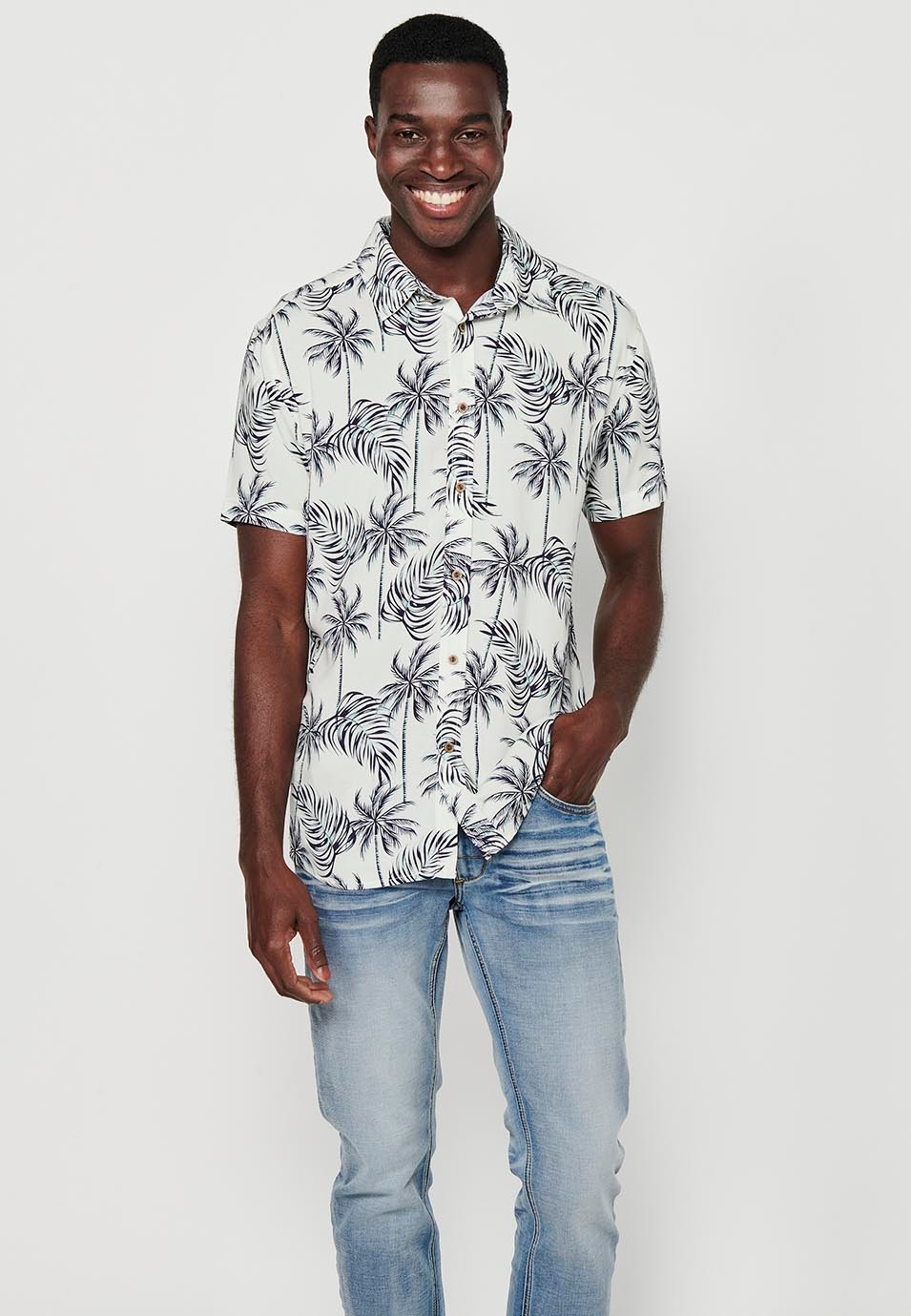 Short Sleeve Shirt with Button Front Closure and White Tropical Print for Men
