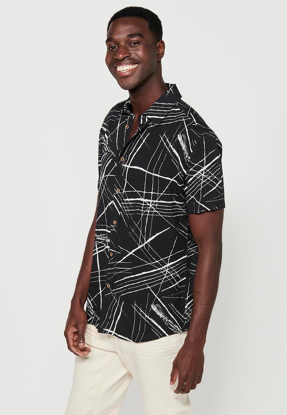 Short Sleeve Shirt with Button Front Closure and Black Tropical Print for Men 7