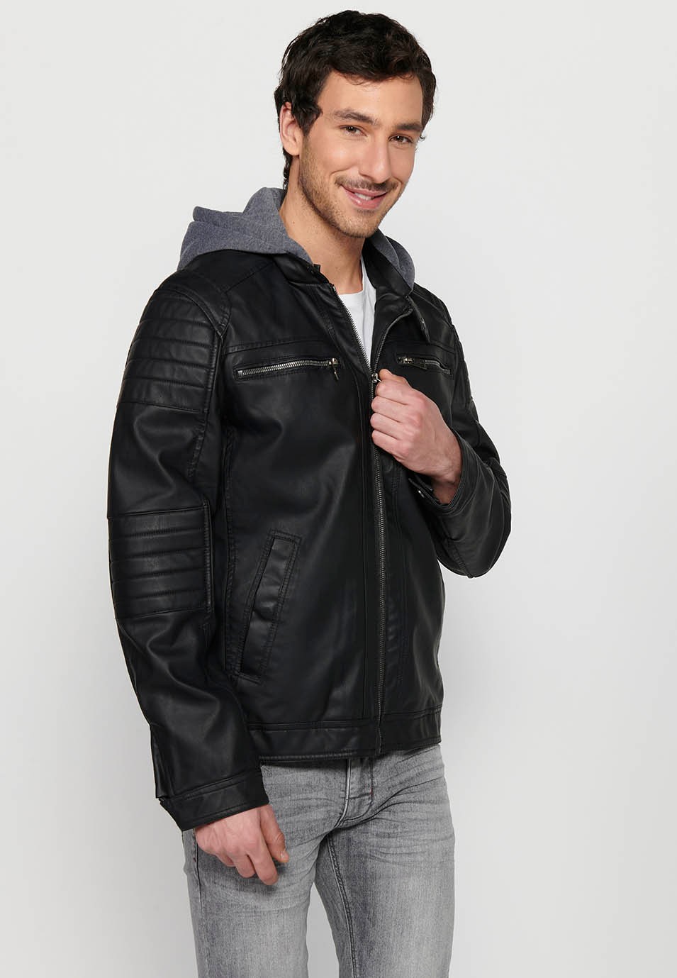 Veste coupe-vent à manches longues avec fermeture zippée sur le devant et col à capuche amovible réglable avec cordon de serrage en Noir pour homme 4