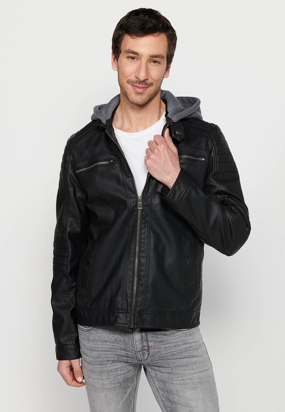 Chaqueta Cazadora de manga larga con Cierre delantero con cremallera y Cuello con capucha desmontable ajustable con cordón de Color Negro para Hombre 6