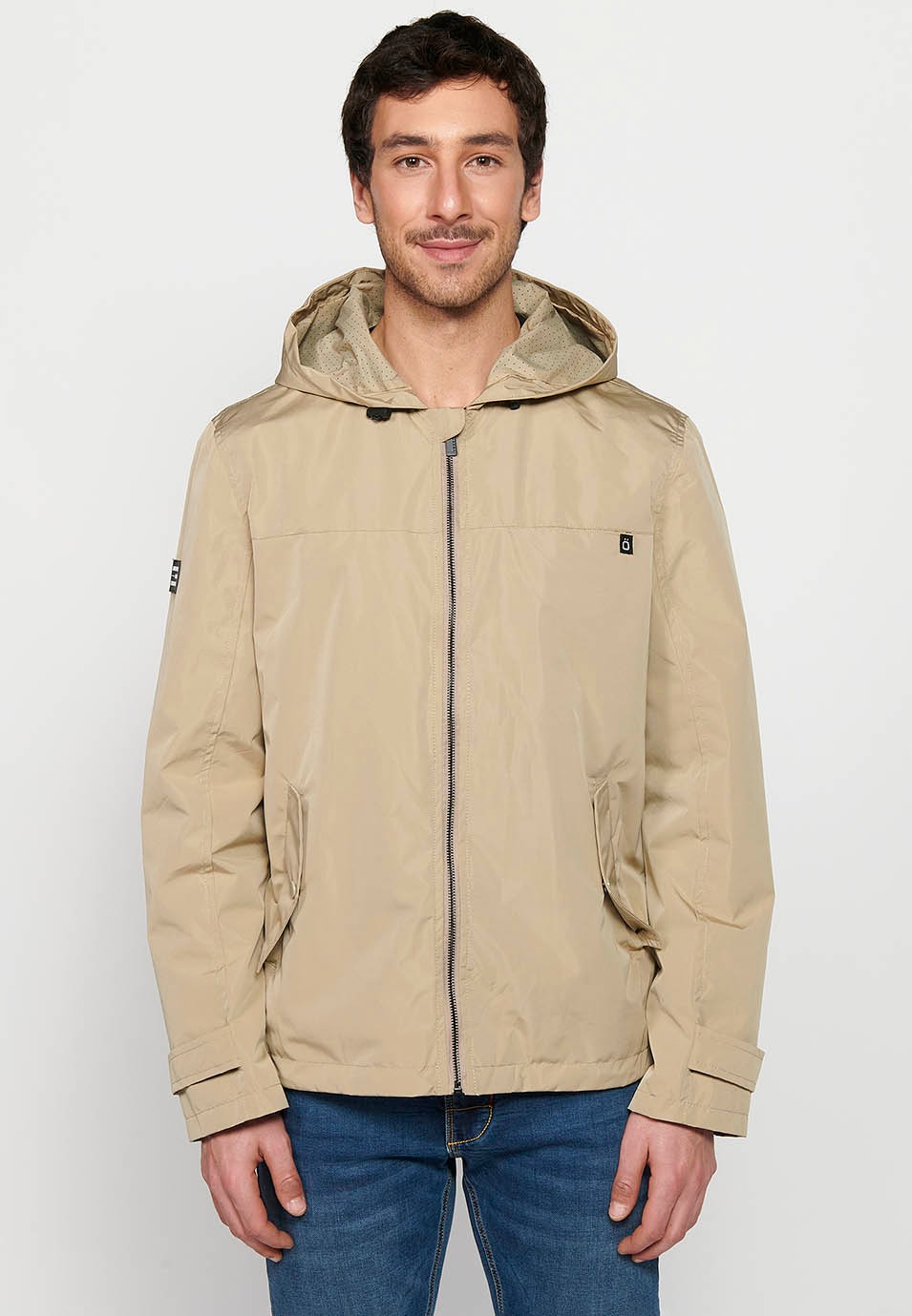 Chaqueta Cazadora repelente del agua con Cuello con capucha y Cierre delantero con cremallera, Bolsillos de Color Beige para Hombre 2