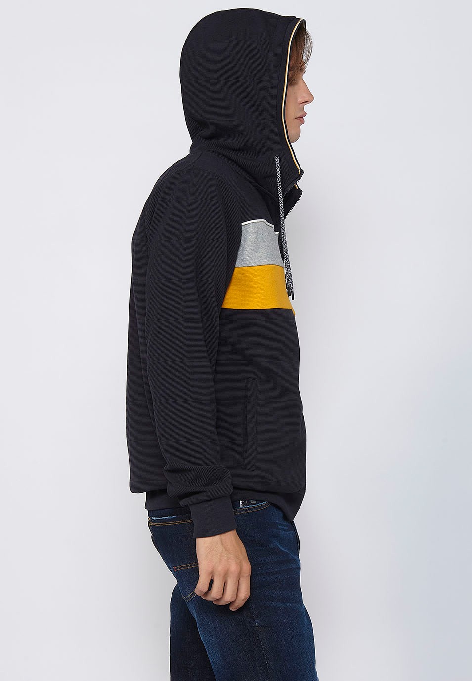 Veste sweat-shirt à manches longues avec col à capuche réglable avec cordon de serrage et fermeture zippée sur le devant en Marine pour homme