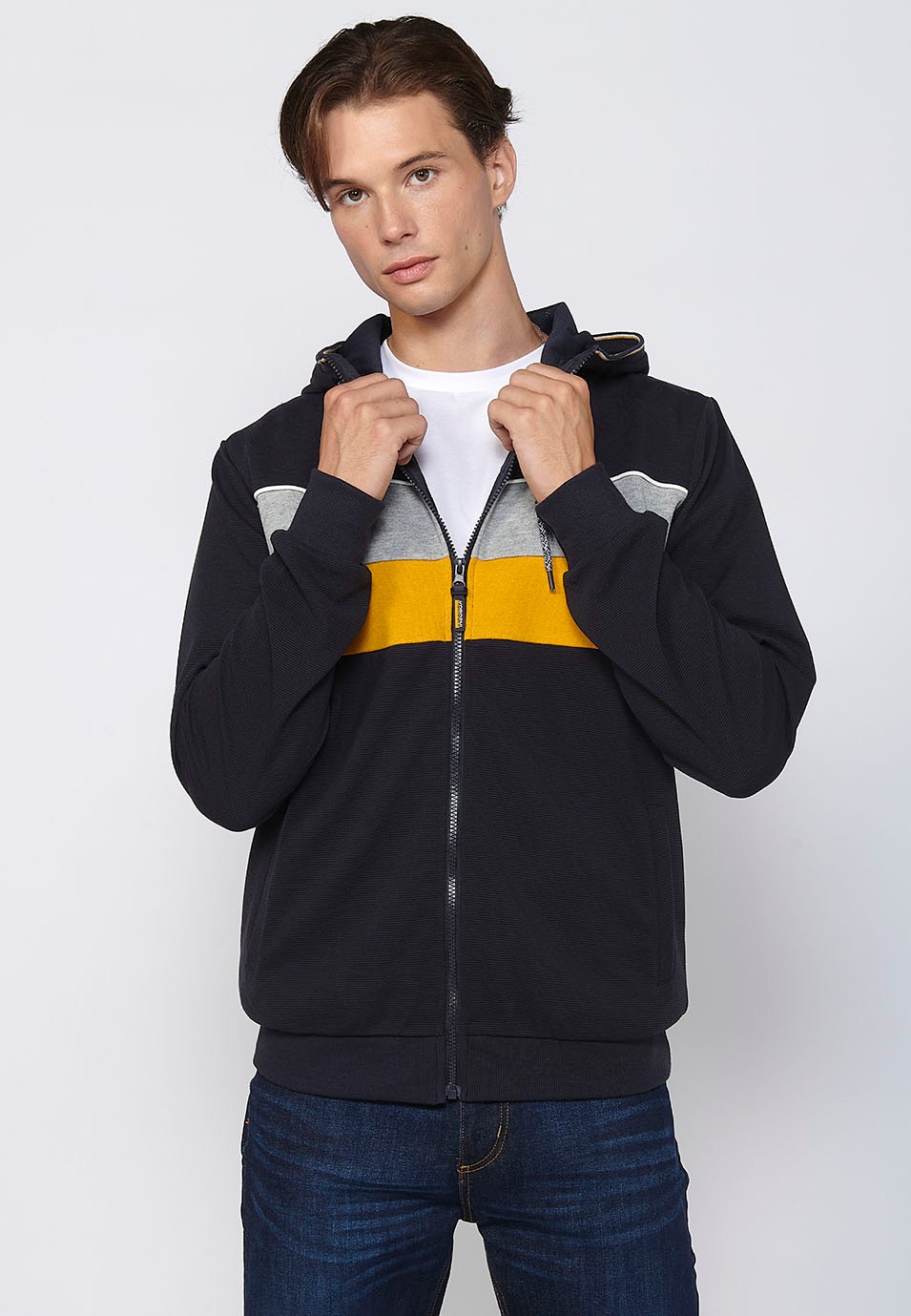 Long-sleeved sweatshirt jacket with adjustable hooded collar with drawstring and front zipper closure in Navy for Men