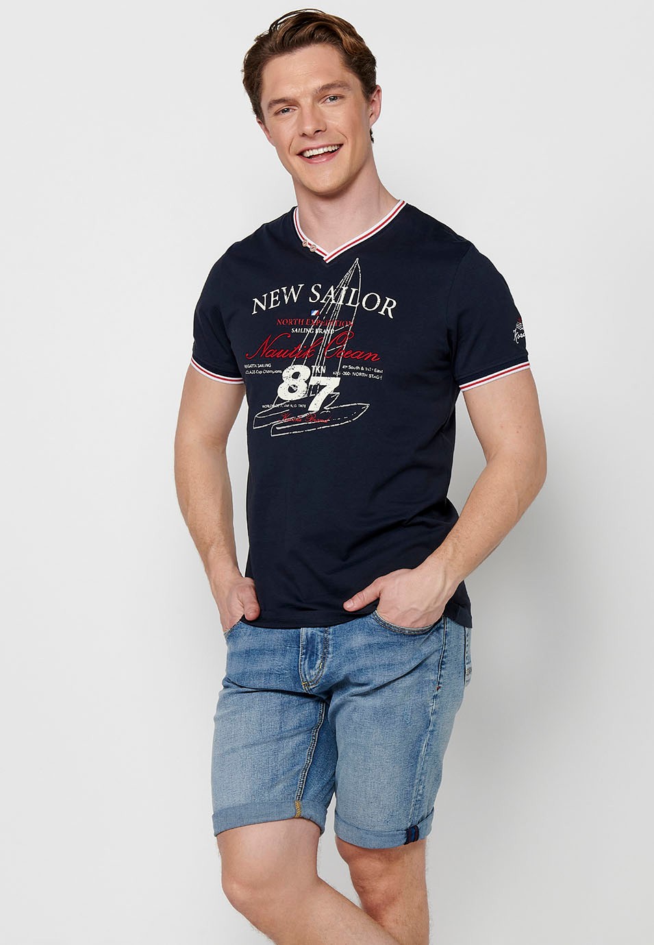 Camiseta de manga corta de algodón y cuello pico con botones color navy para hombre