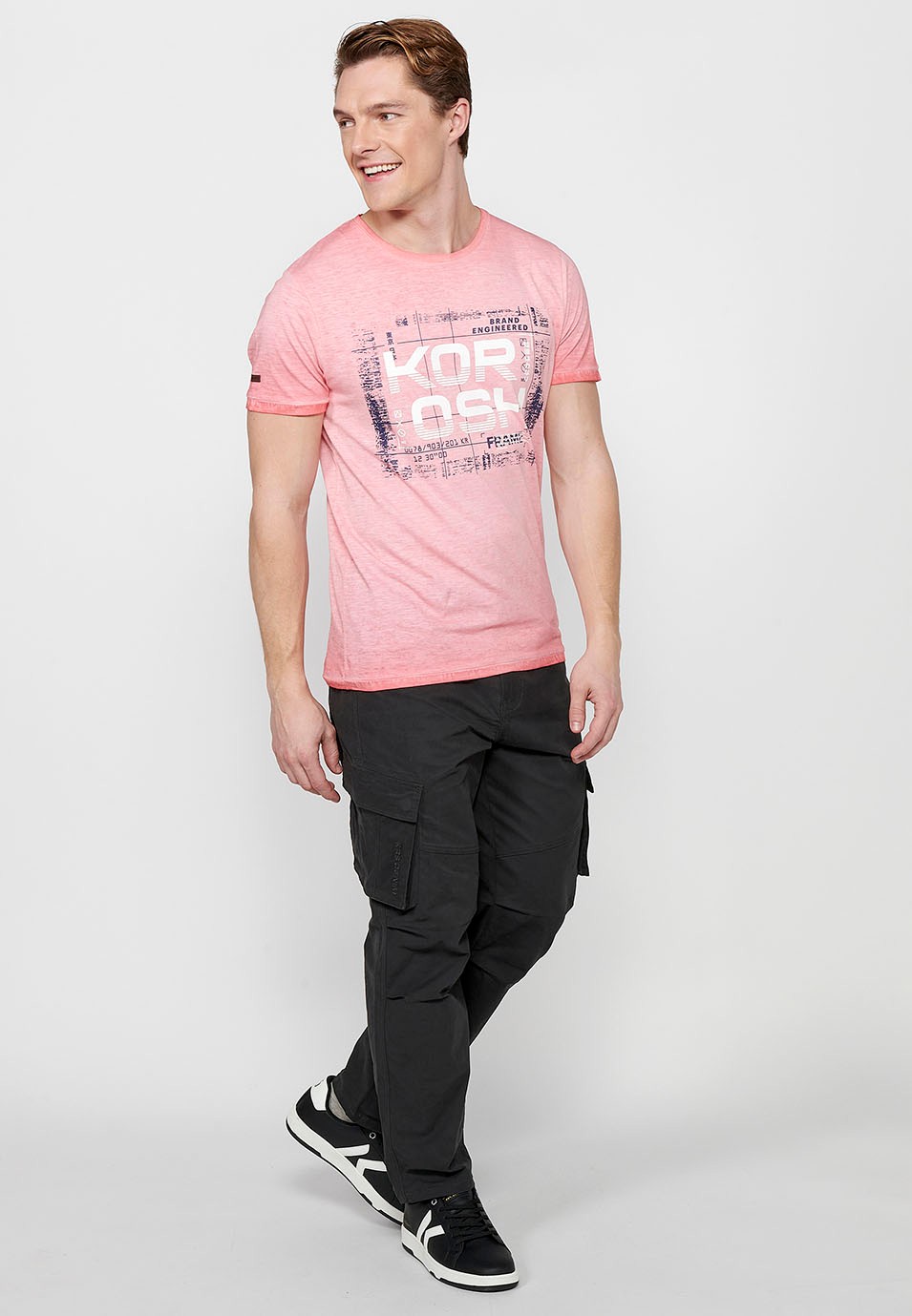 Short-sleeved Cotton T-shirt with Round Neck and Pink Front Print for Men 4