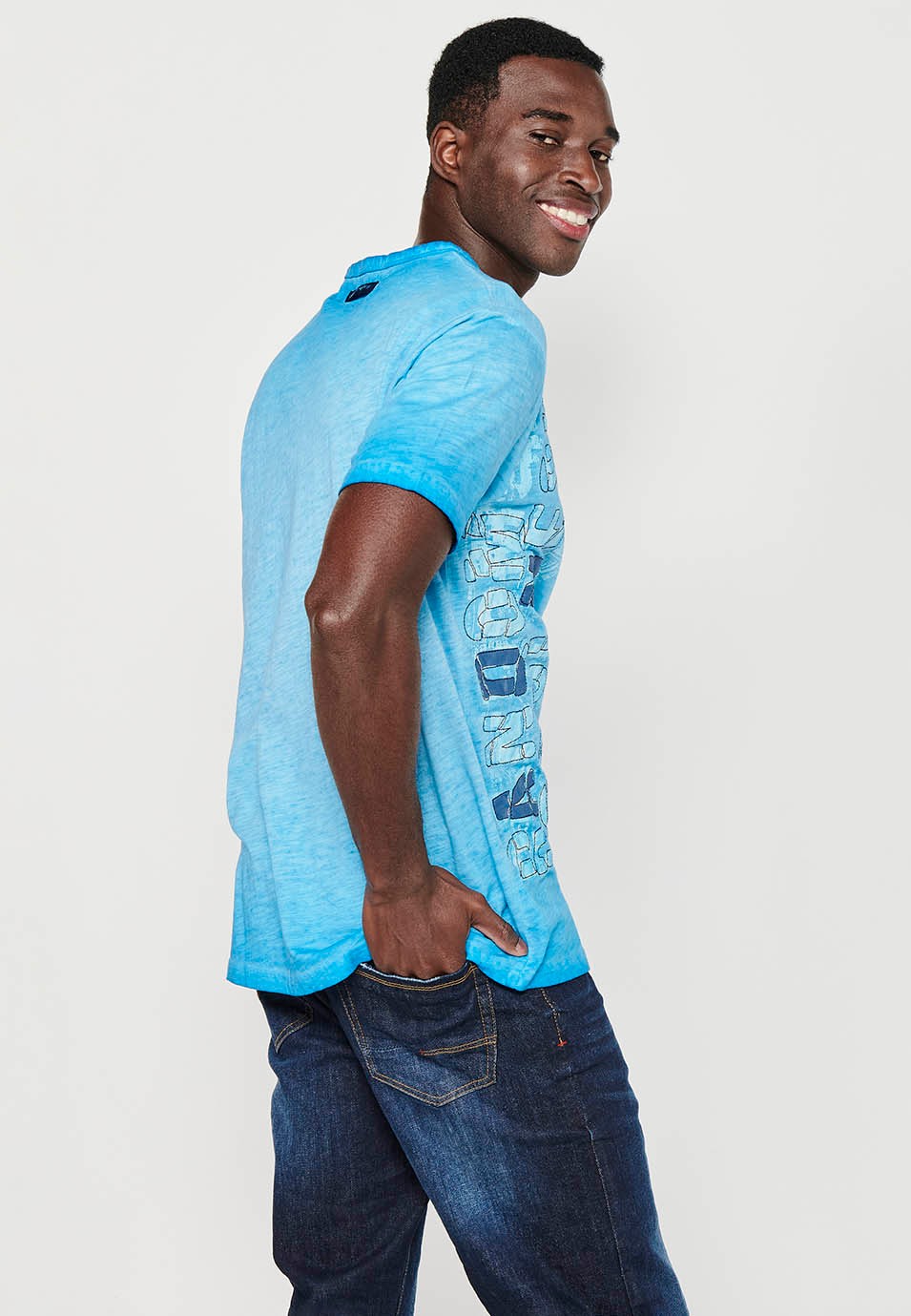 Short-sleeved cotton t-shirt, V-neck with button decoration, blue color for men 4