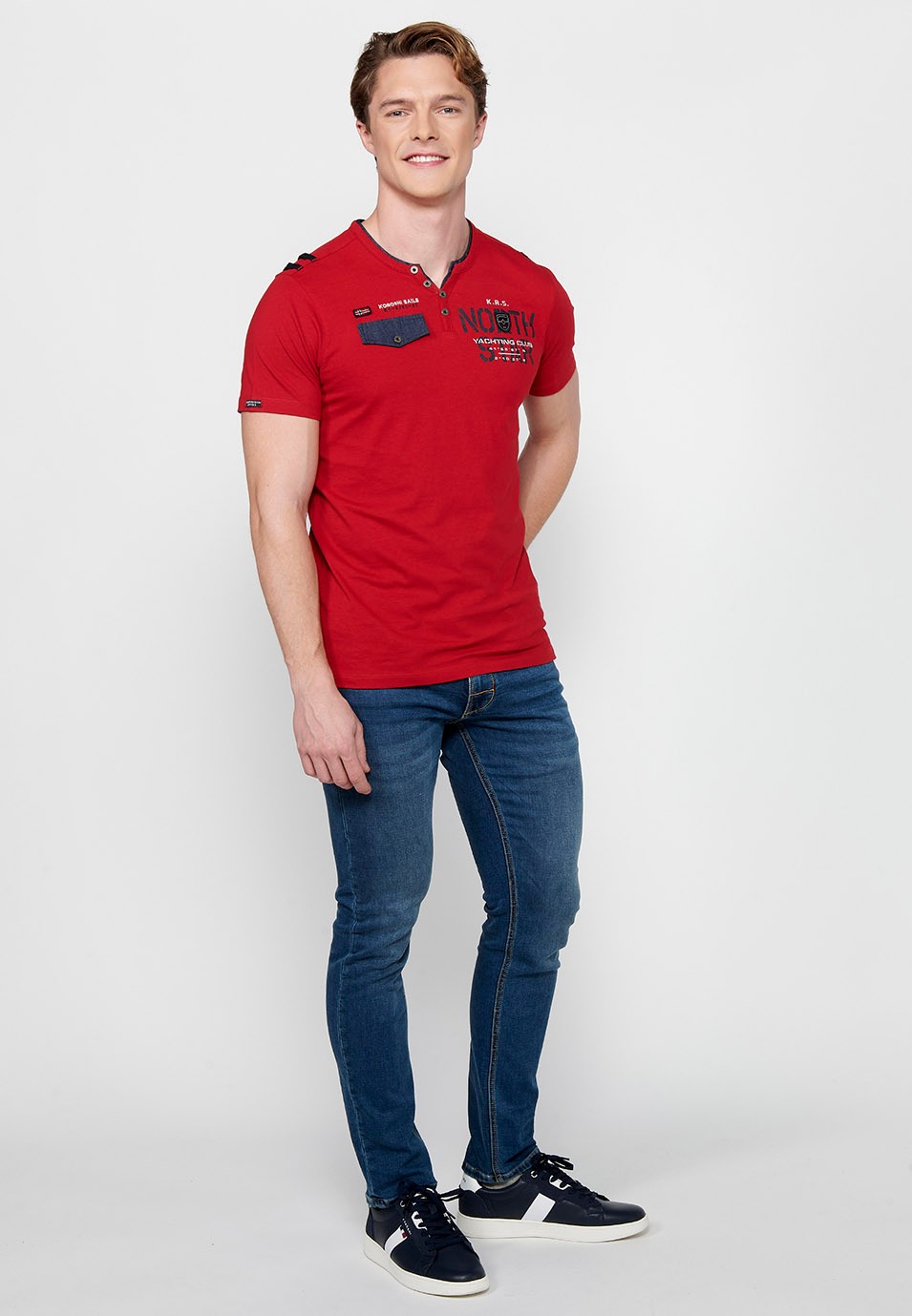 Kurzärmliges Baumwoll-T-Shirt mit Rundhalsausschnitt und geknöpfter Öffnung in Rot für Herren 7