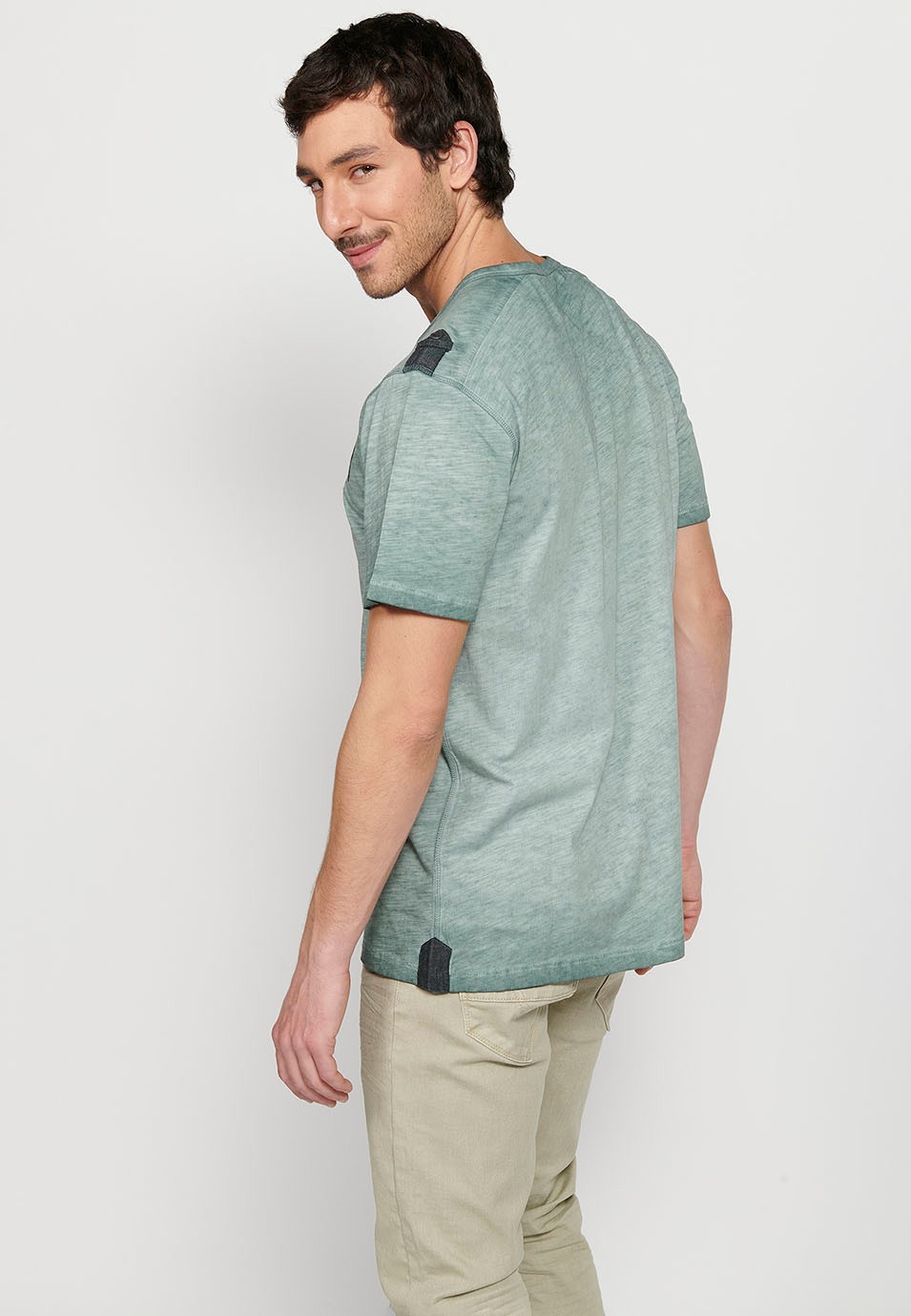Men's Short Sleeve Cotton T-shirt with Round Neck with Buttoned Opening and Khaki Front Detail 2