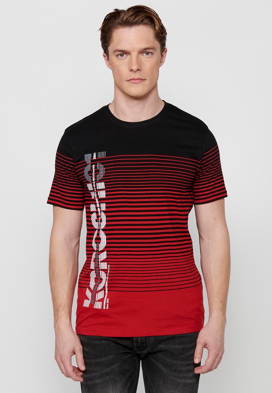 Camiseta de manga corta, estampado degradado a rayas, cuello redondo, color rojo para hombre 1