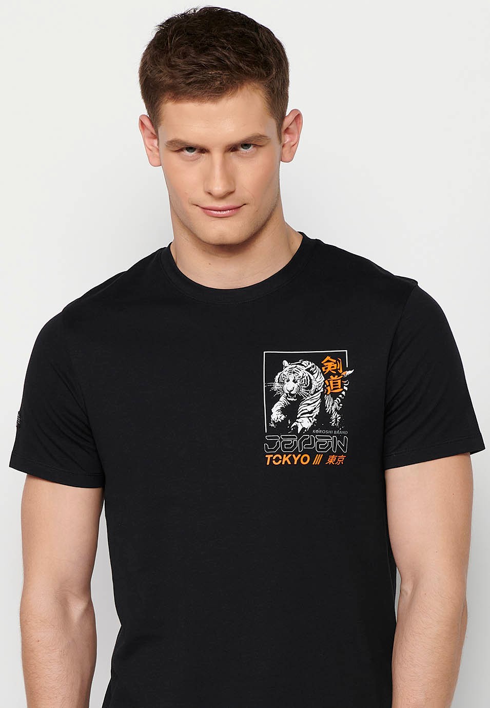 Short-sleeved cotton t-shirt with jungle tigger back print, black color for men