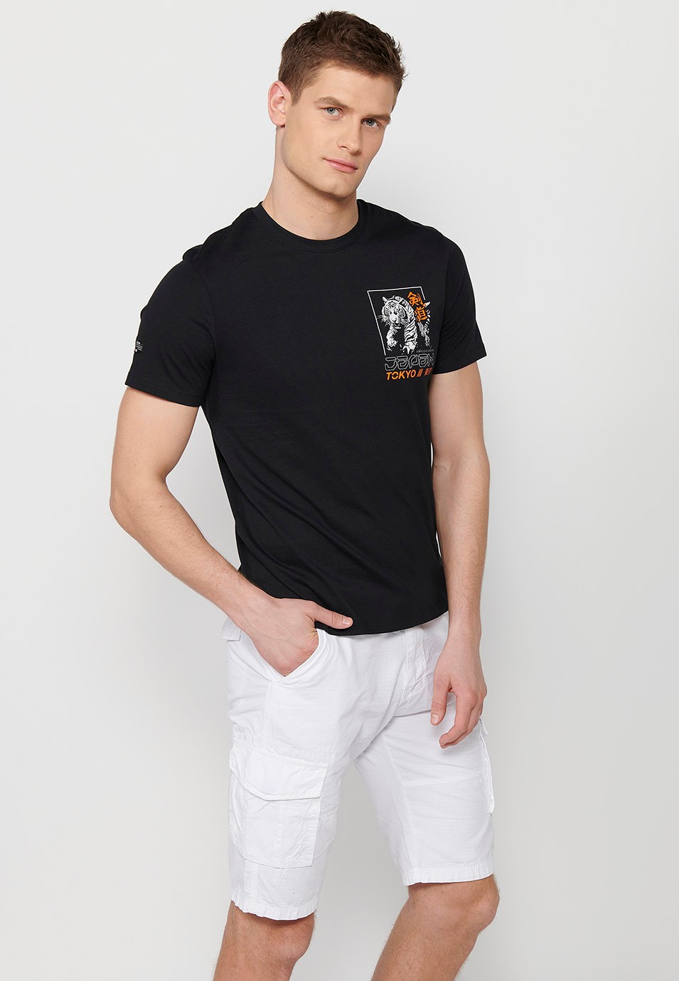 Short-sleeved cotton t-shirt with jungle tigger back print, black color for men