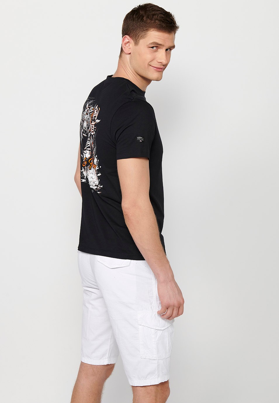 Short-sleeved cotton t-shirt with jungle tigger back print, black color for men