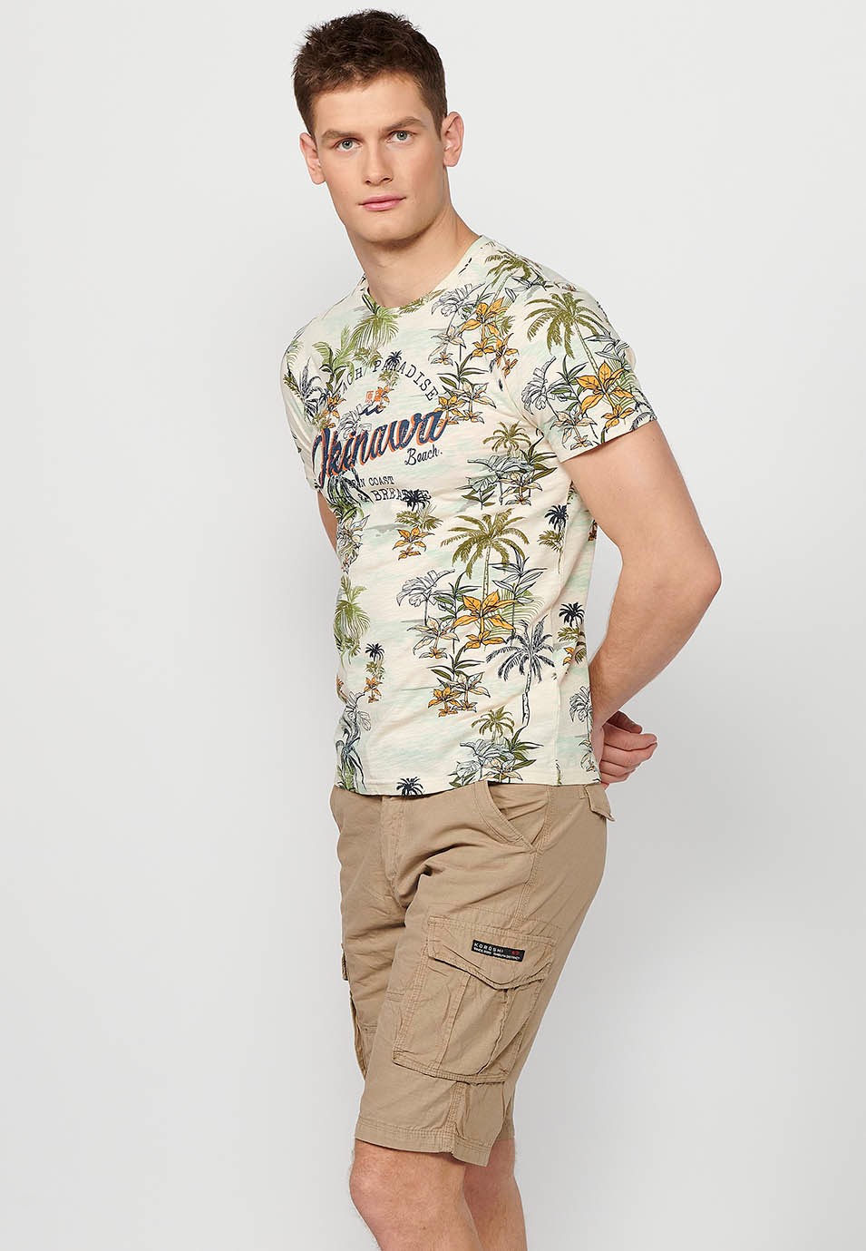 Kurzärmeliges Baumwoll-T-Shirt mit grünem, mehrfarbigem tropischem Aufdruck für Herren