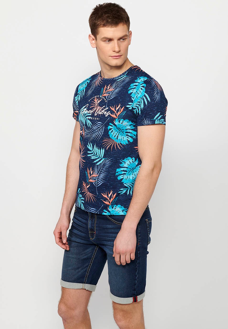 Kurzärmeliges Baumwoll-T-Shirt mit mehrfarbigem marineblauem Tropendruck für Herren