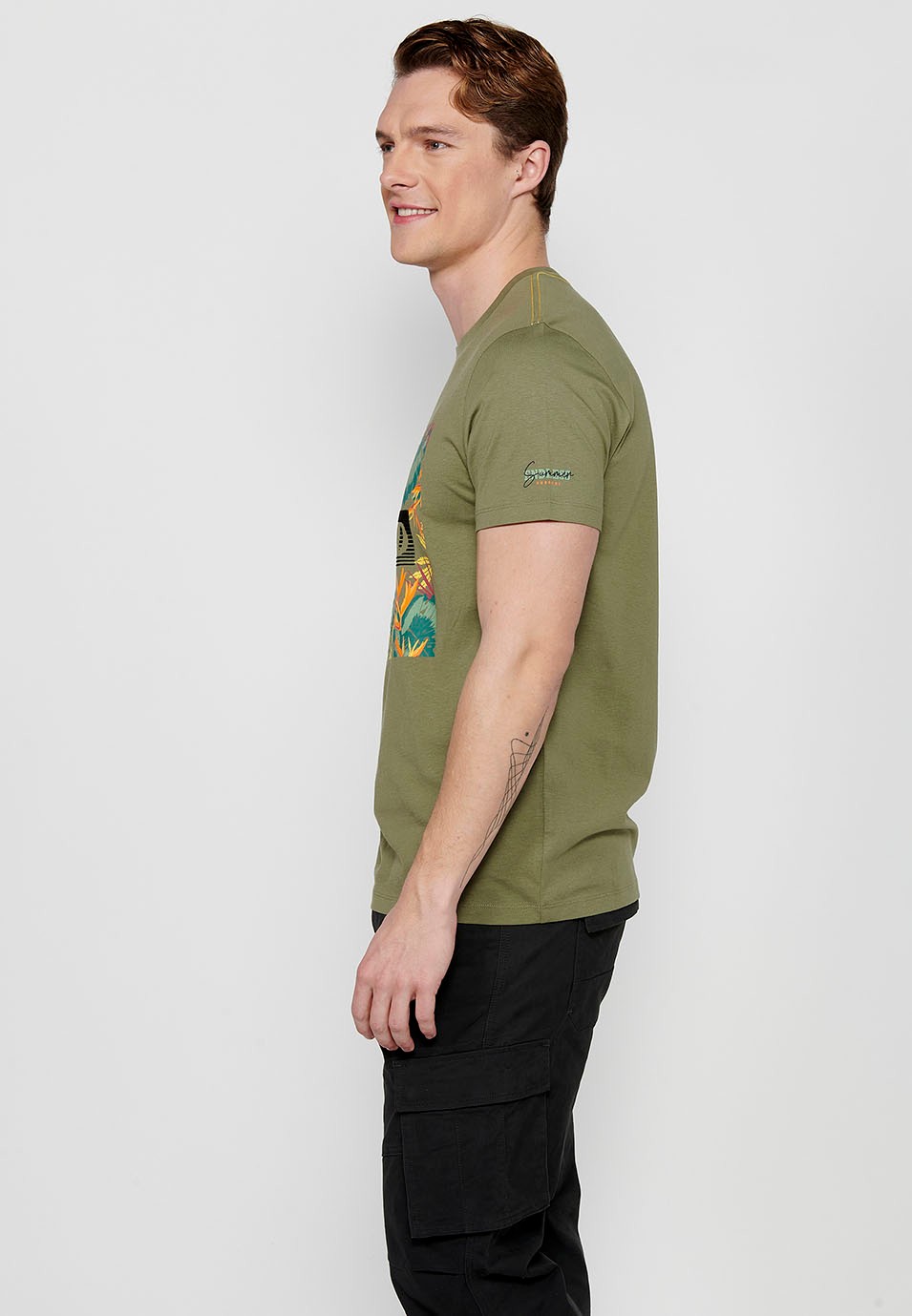T-shirt en coton à manches courtes, col rond et imprimé kaki sur le devant pour homme