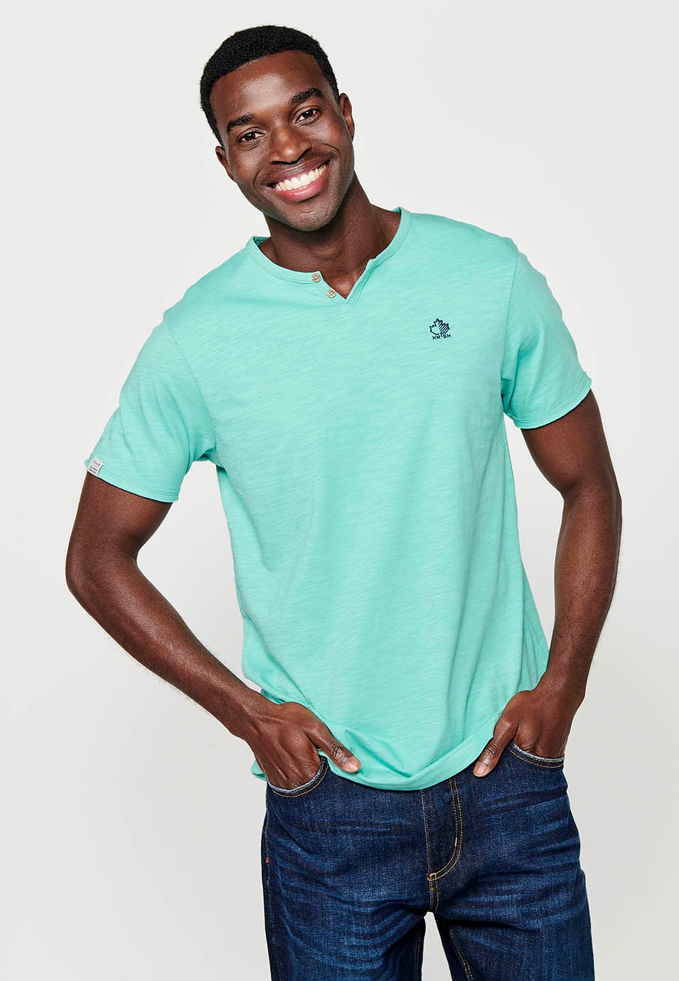 Basic-T-Shirt aus Baumwolle mit kurzen Ärmeln, V-Ausschnitt und Knopf, Mintfarbe für Herren 5