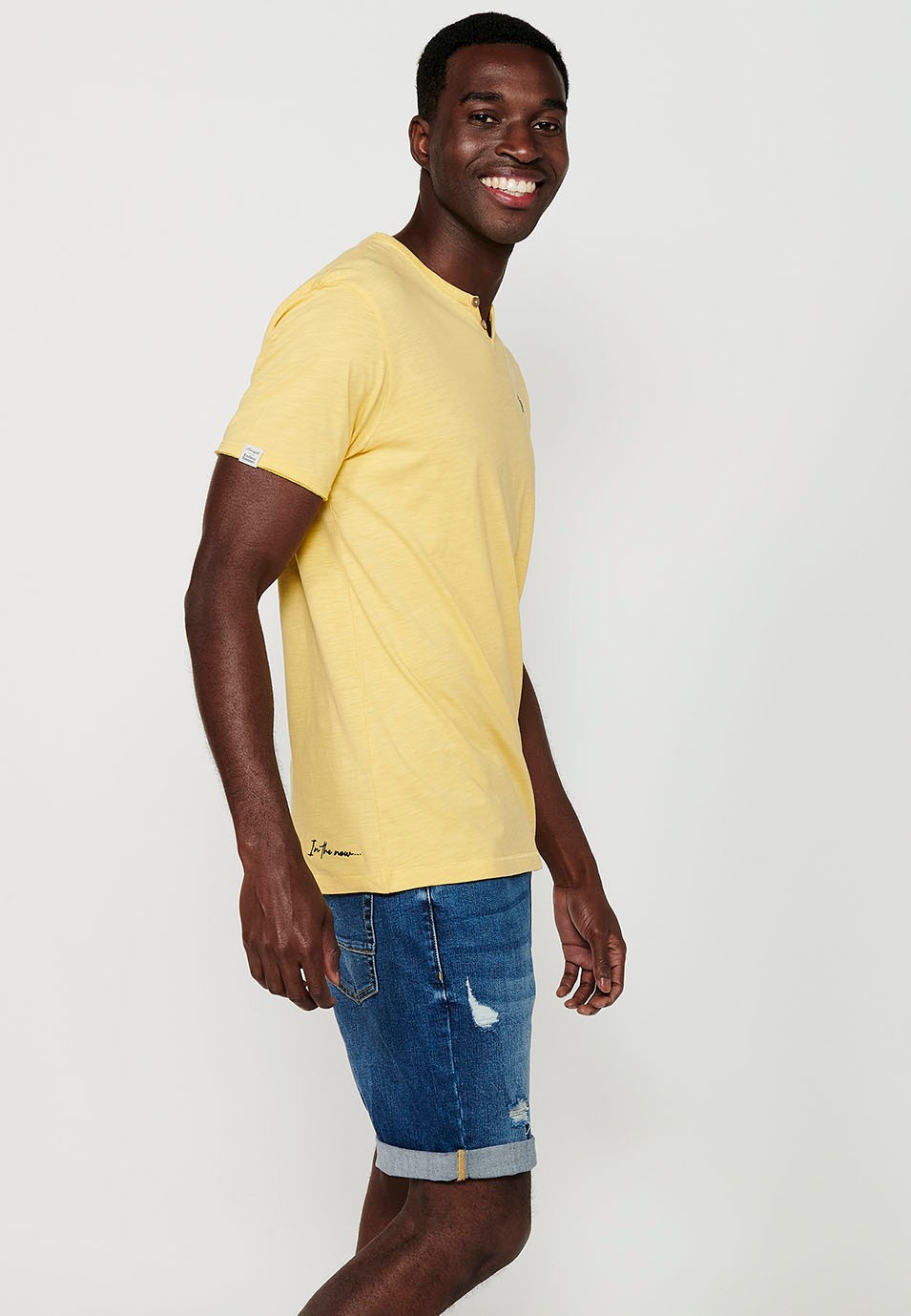 Basic short-sleeved T-shirt, V-neck with button, yellow color for men