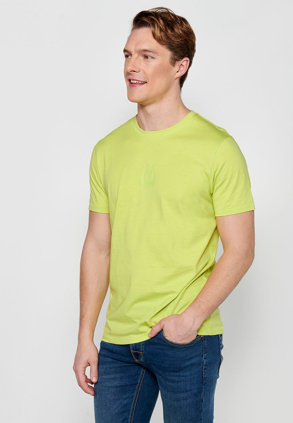 Short sleeve round neck t-shirt with front logo in lime color for men