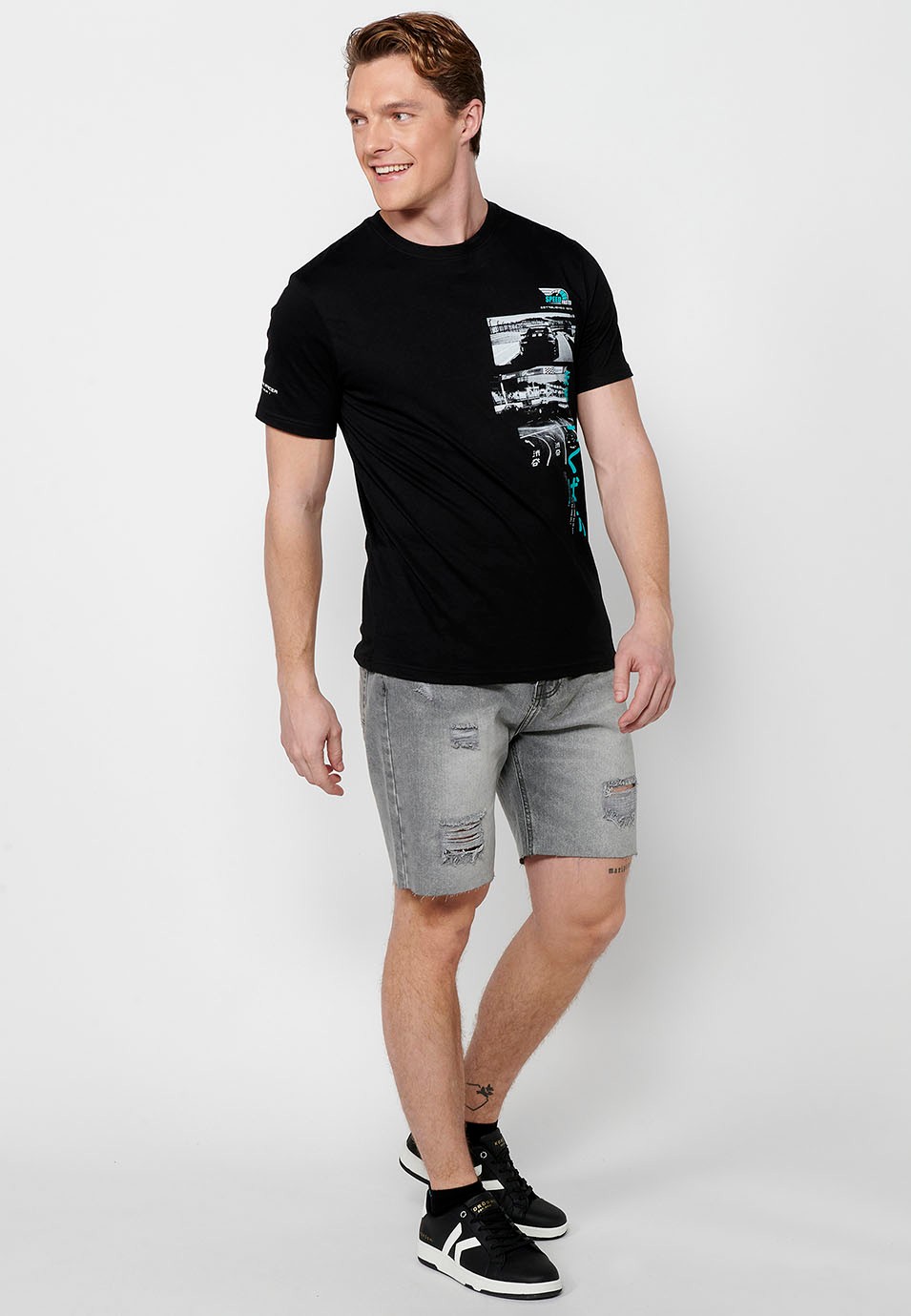 Short-sleeved cotton t-shirt, multicolored chest print, black color for men
