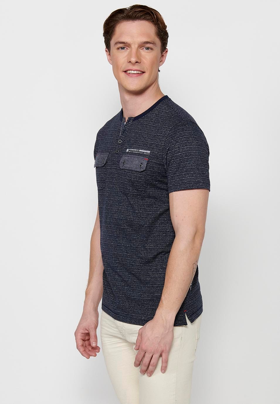 T-shirt col manches courtes avec ouverture boutonnée, coloris marine pour homme