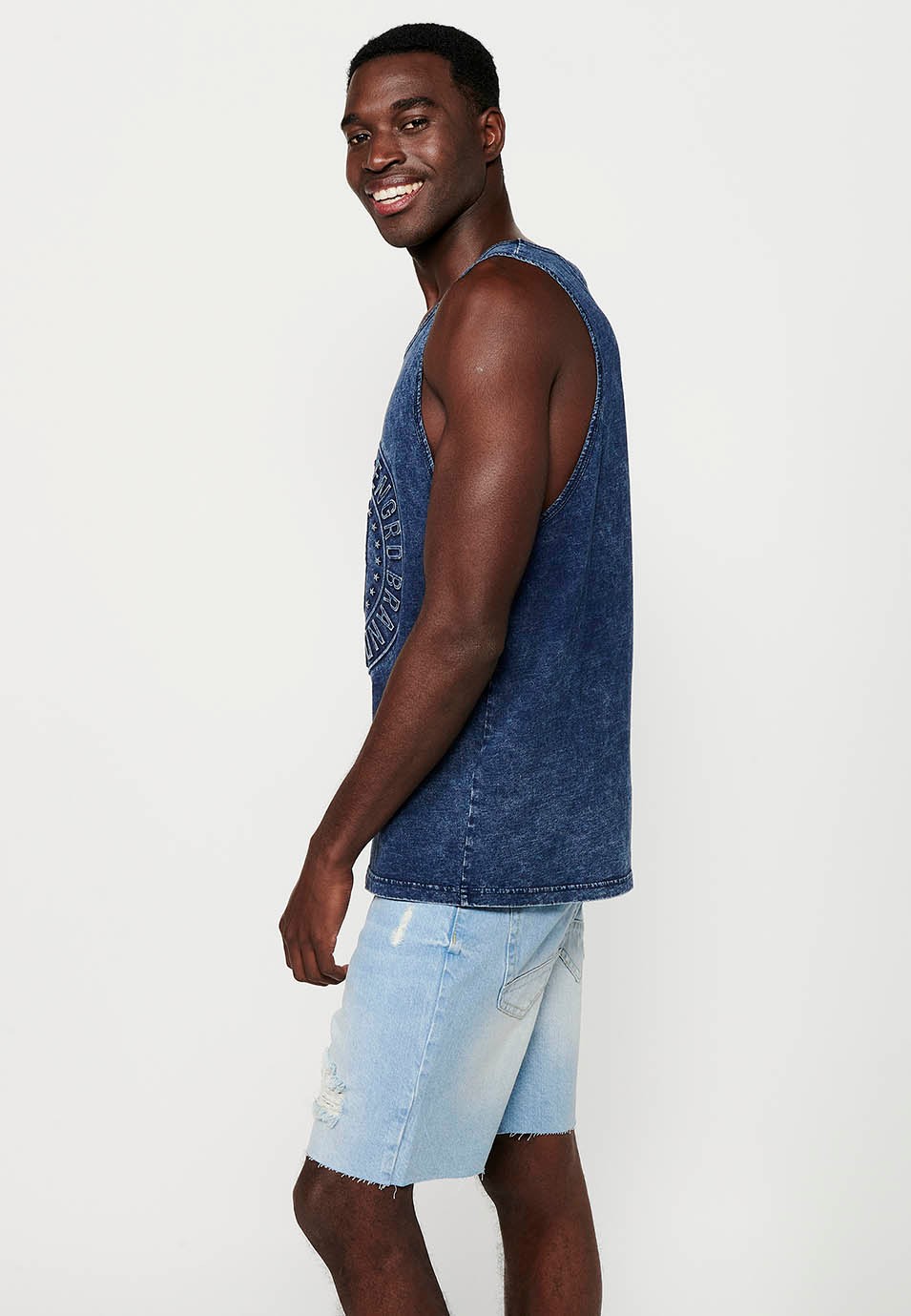 Camiseta sin mangas con efecto desgastado, color azul para hombres