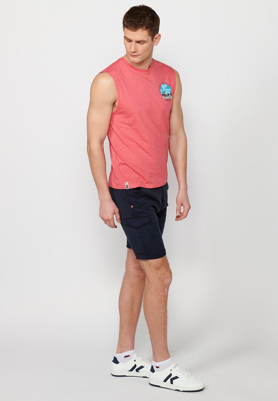Camiseta de tirantes, sin mangas, estampada color coral para hombres