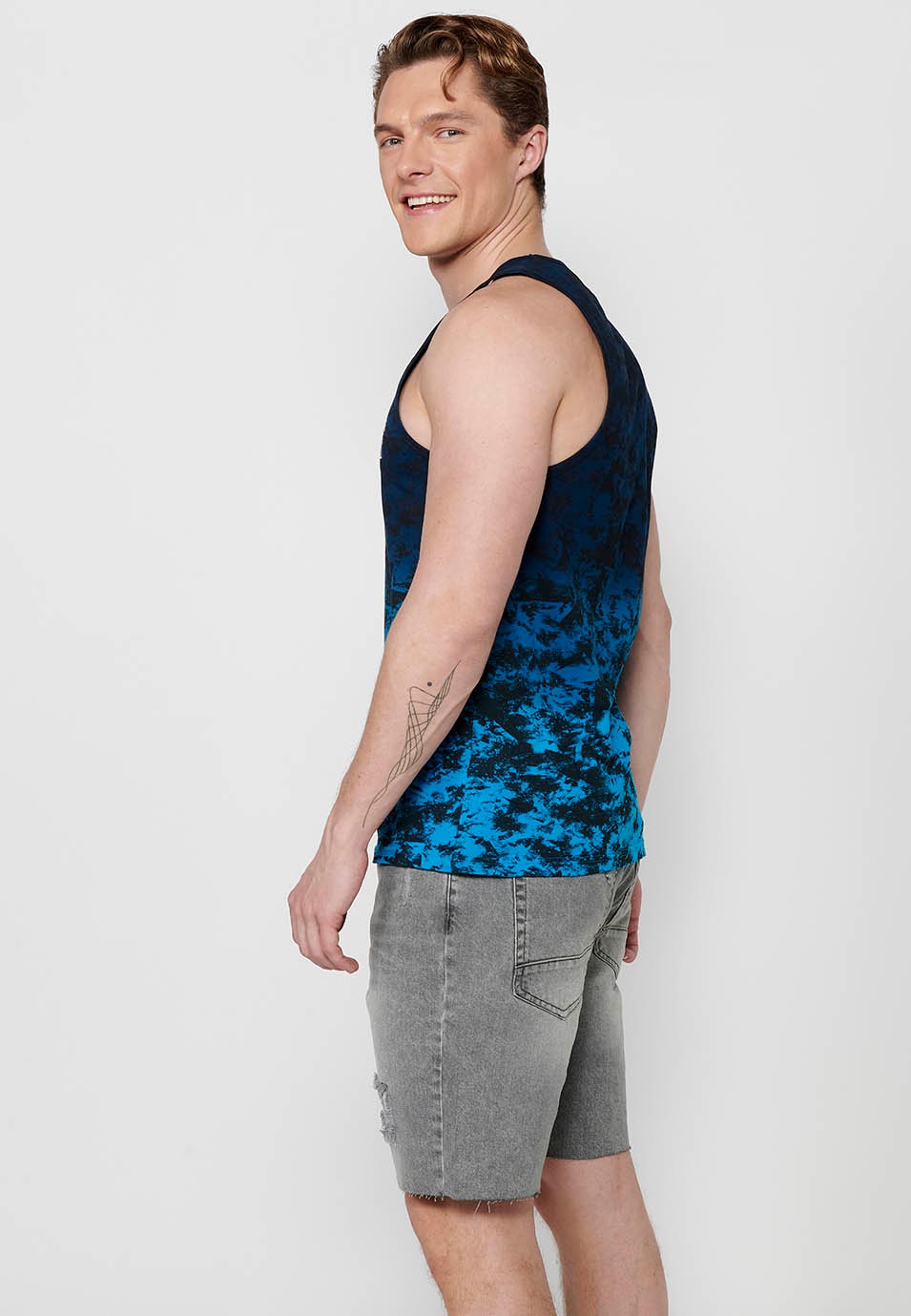 Camiseta de tirantes de algodon, con estampado degradado color azul para hombre