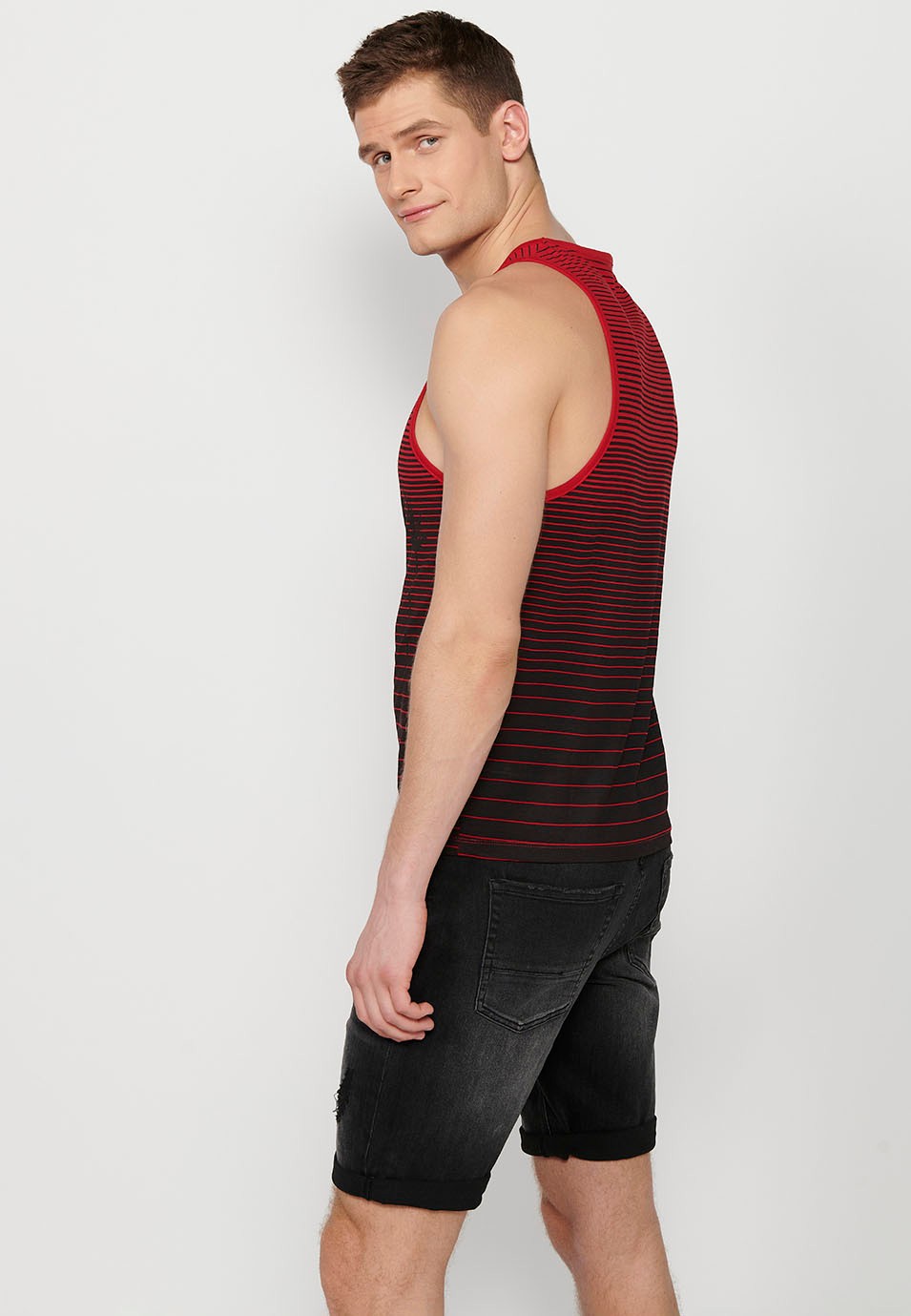 Camiseta sin mangas, estampado delantero, color rojo gradiente para hombre