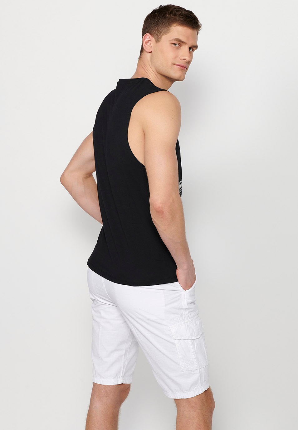 Sleeveless T-shirt, front print 