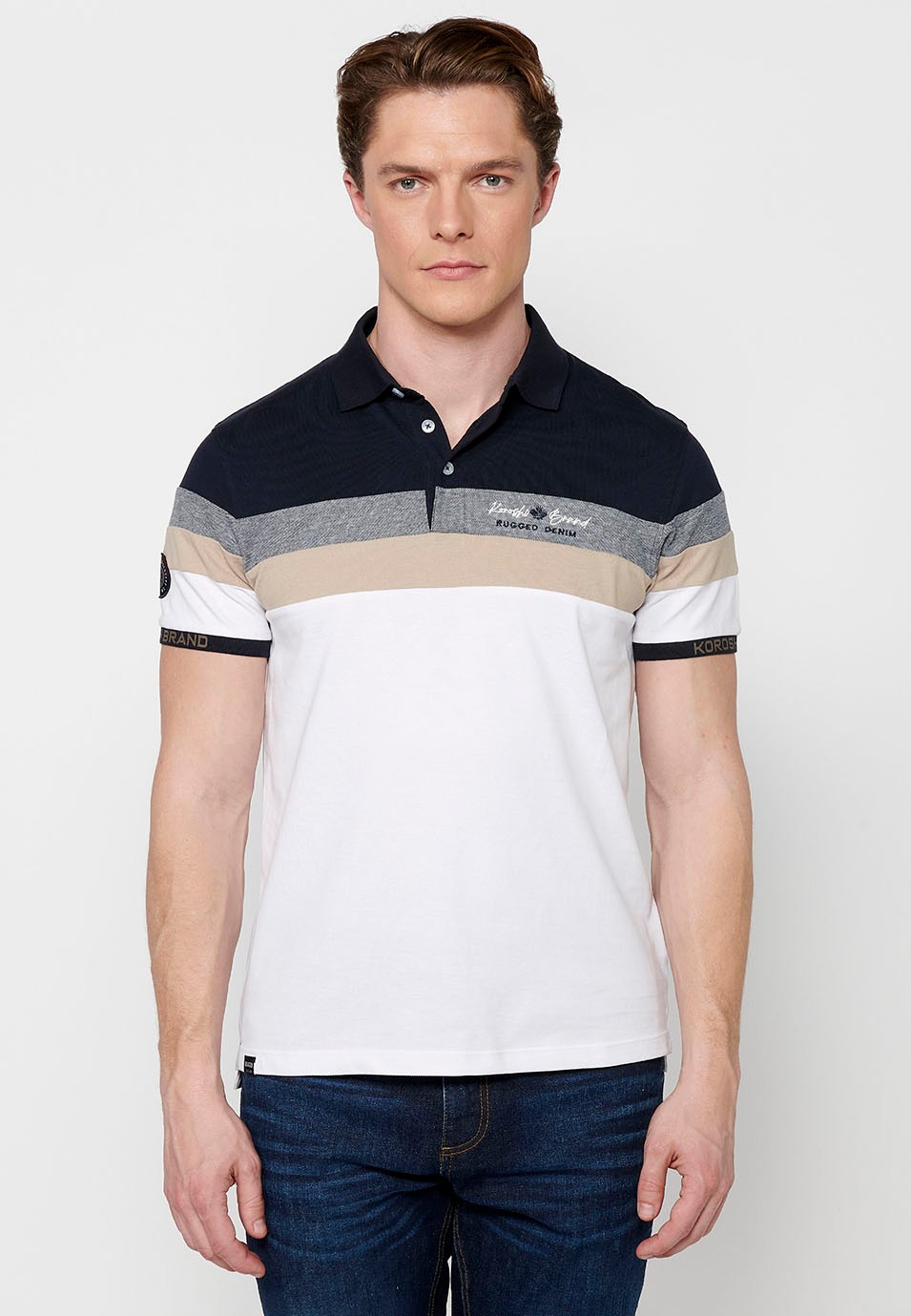 Kurzarm-Poloshirt aus 100 % Baumwolle, Streifendetail auf der Brust, weiße Farbe für Herren