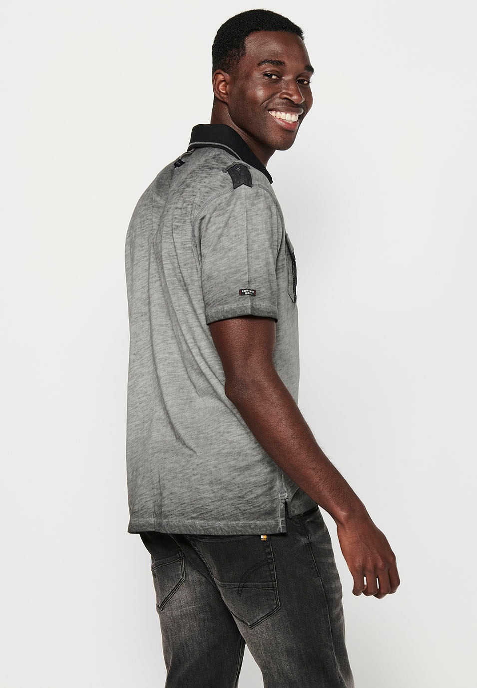 Short-sleeved cotton polo shirt with buttoned shirt collar and front flap pocket and opening finish with embroidered front details in Gray for Men 2