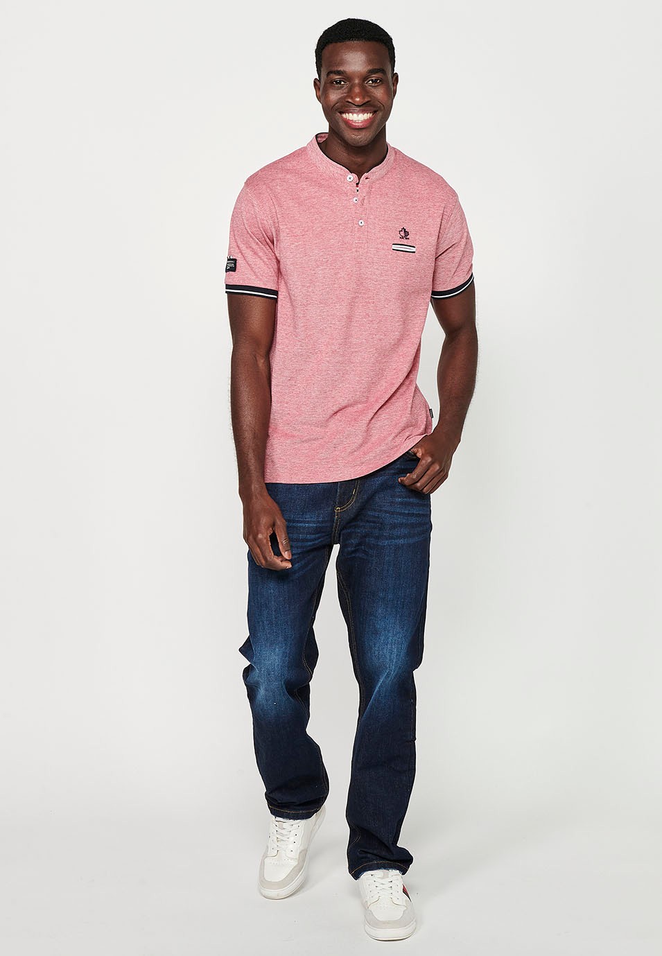 Short-sleeved cotton polo shirt with ribbed finish with round neck with buttoned opening and red side slits for men 6