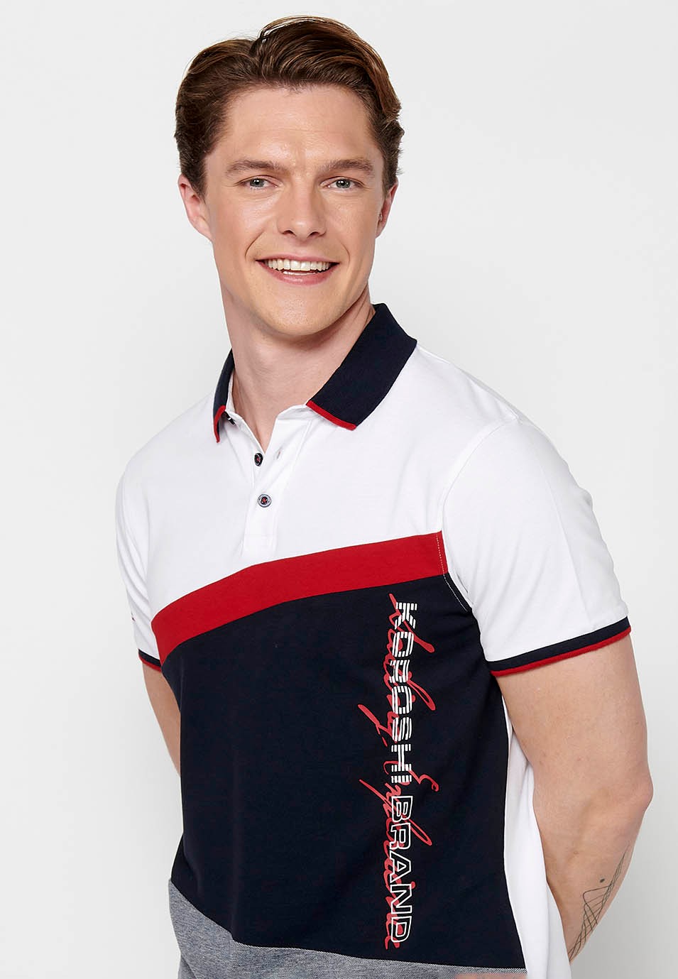 Short-sleeved cotton polo shirt with white buttons for men 2