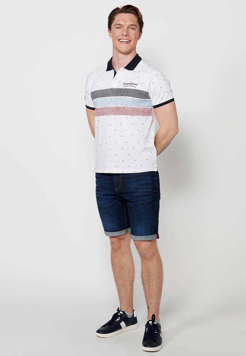 Kurzärmliges Baumwoll-Poloshirt mit Hemdkragen und Abschluss mit Seitenschlitzen in Weiß für Herren 6