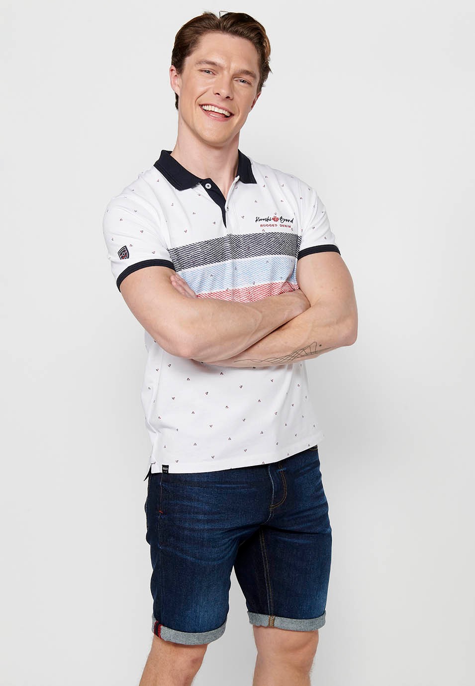 Short-sleeved Cotton Polo with Shirt Collar and Finish with Side Slits in White for Men 4