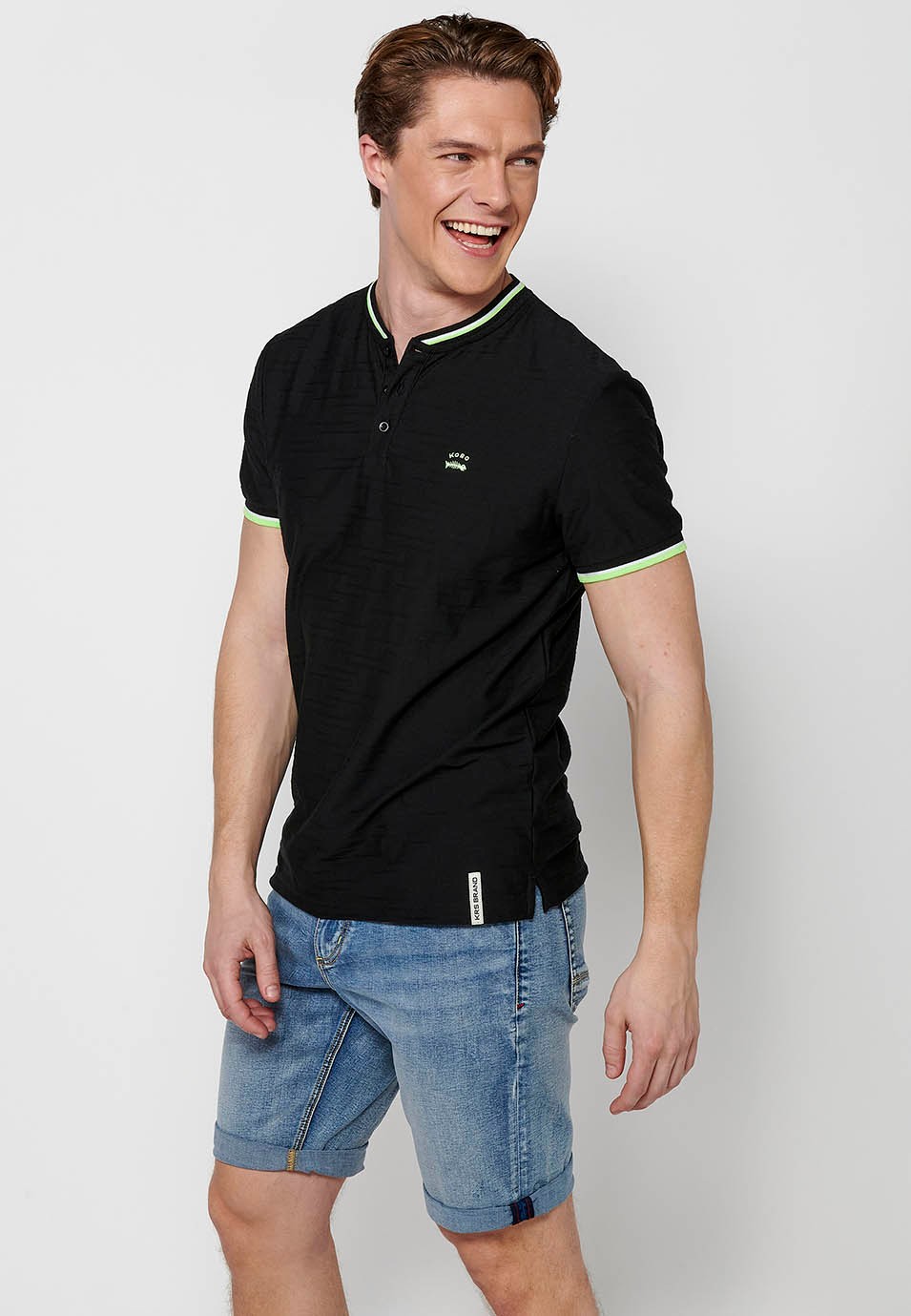 Short-sleeved Polo Shirt with Round Neck with buttoned opening and Finish with side slits in Black for Men