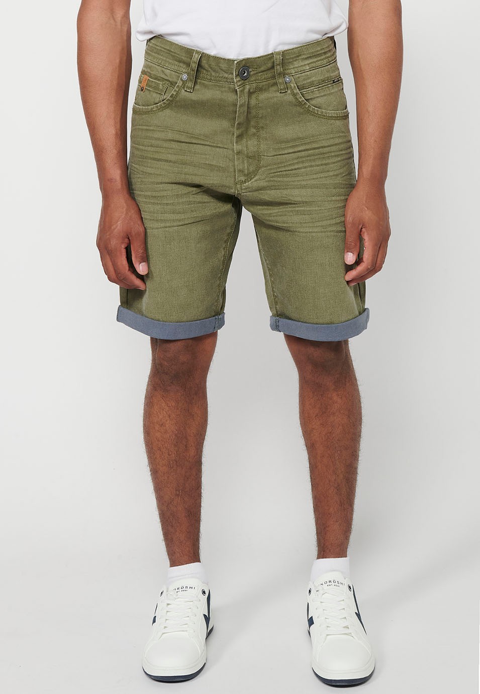 Jeans-Bermudashorts mit Umschlag, Frontverschluss mit Reißverschluss und Knopf, fünf Taschen und einer Tasche, Farbe Oliv für Herren 4