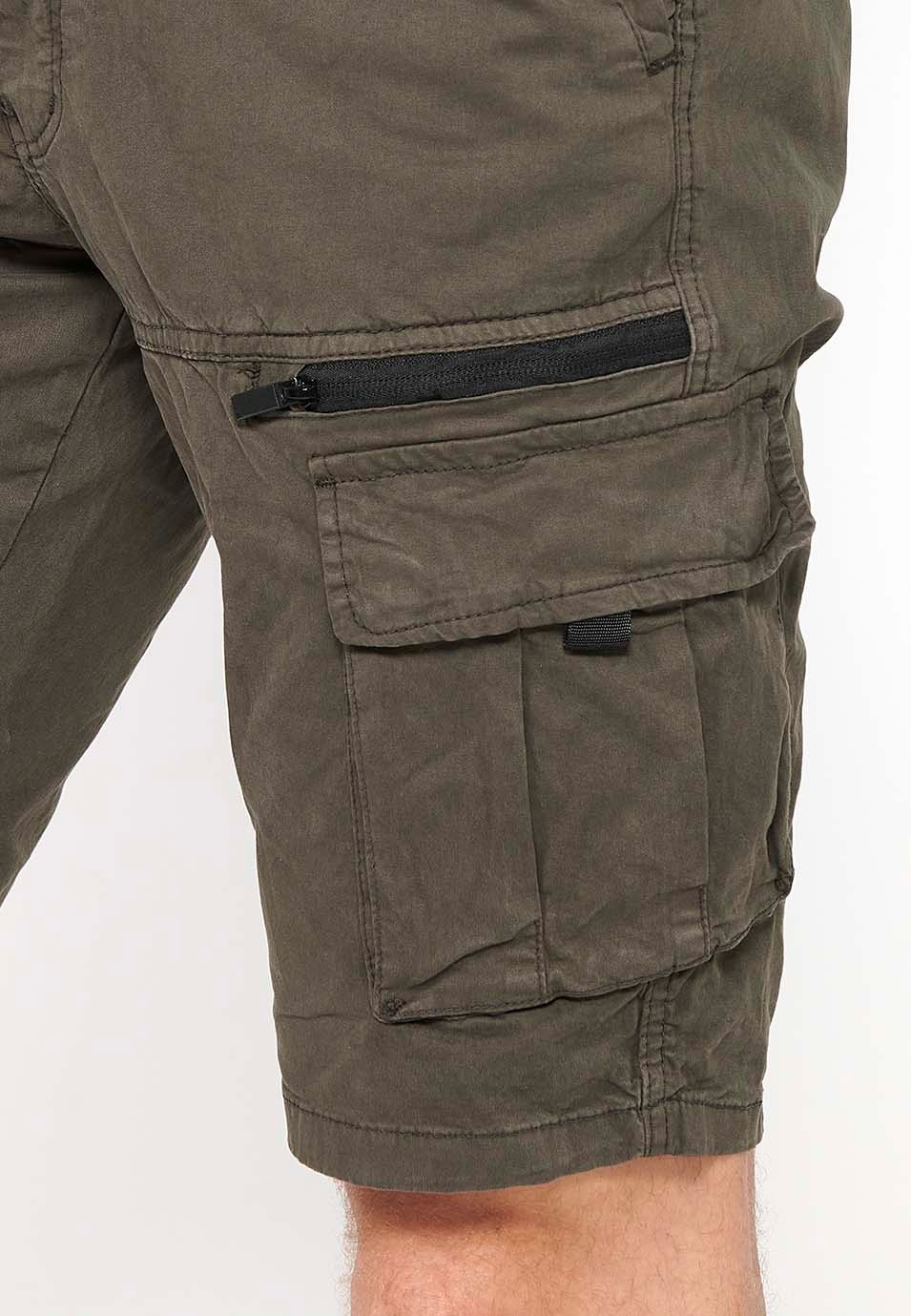 Cargo shorts with side pockets with flap and front closure with zipper and button in Olive Color for Men