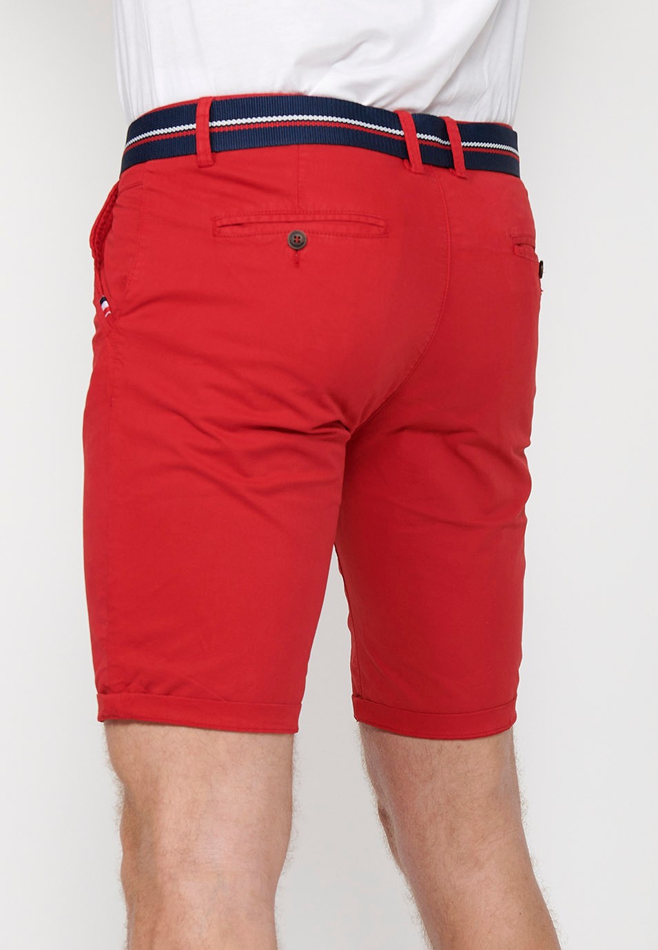 Pantalons curts acabats en volta amb Tancament davanter amb cremallera i botó i cinturó de Color Roig per a Home 6