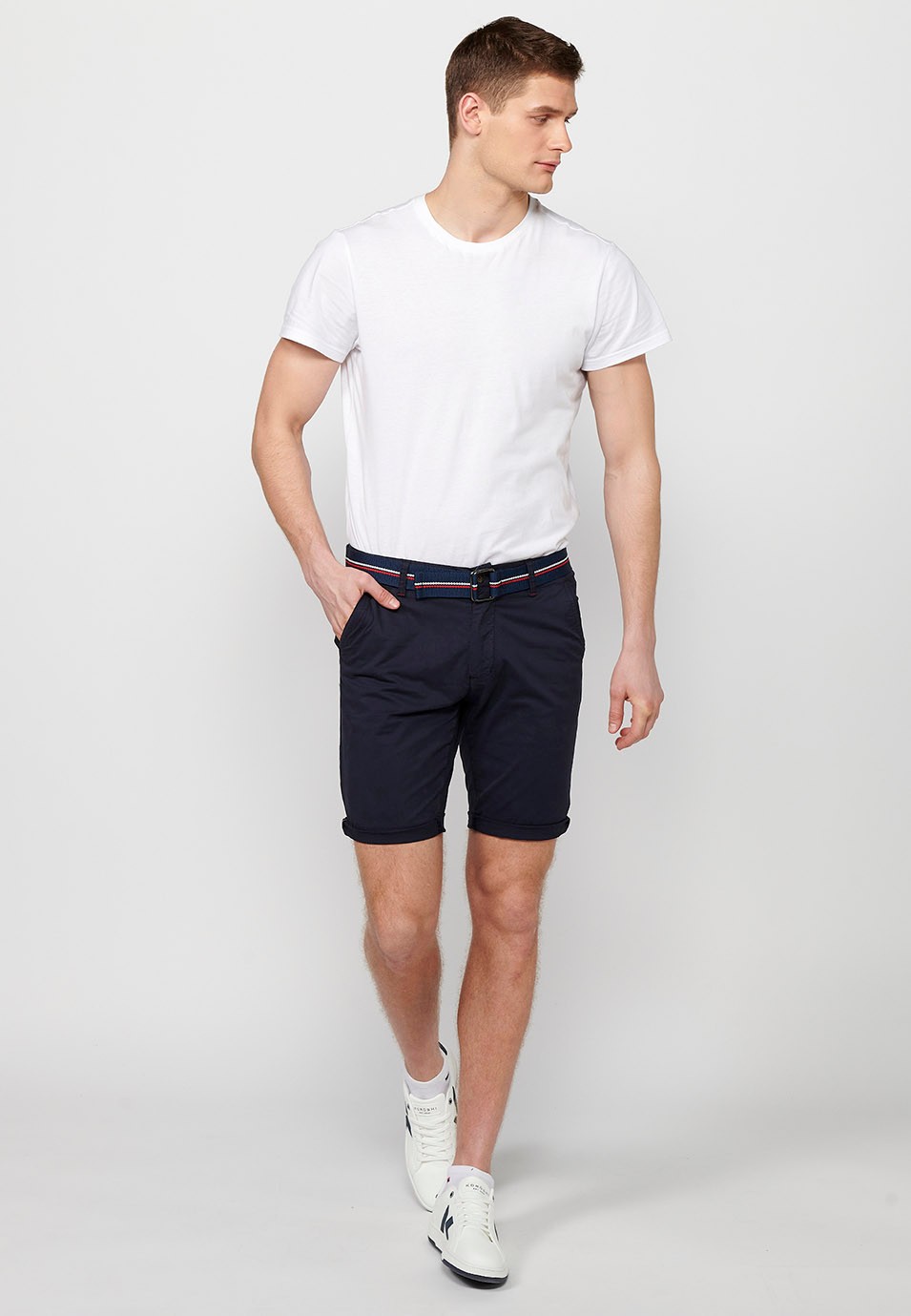 Shorts with turn-up finish with front closure with zipper and button and belt in Navy Color for Men