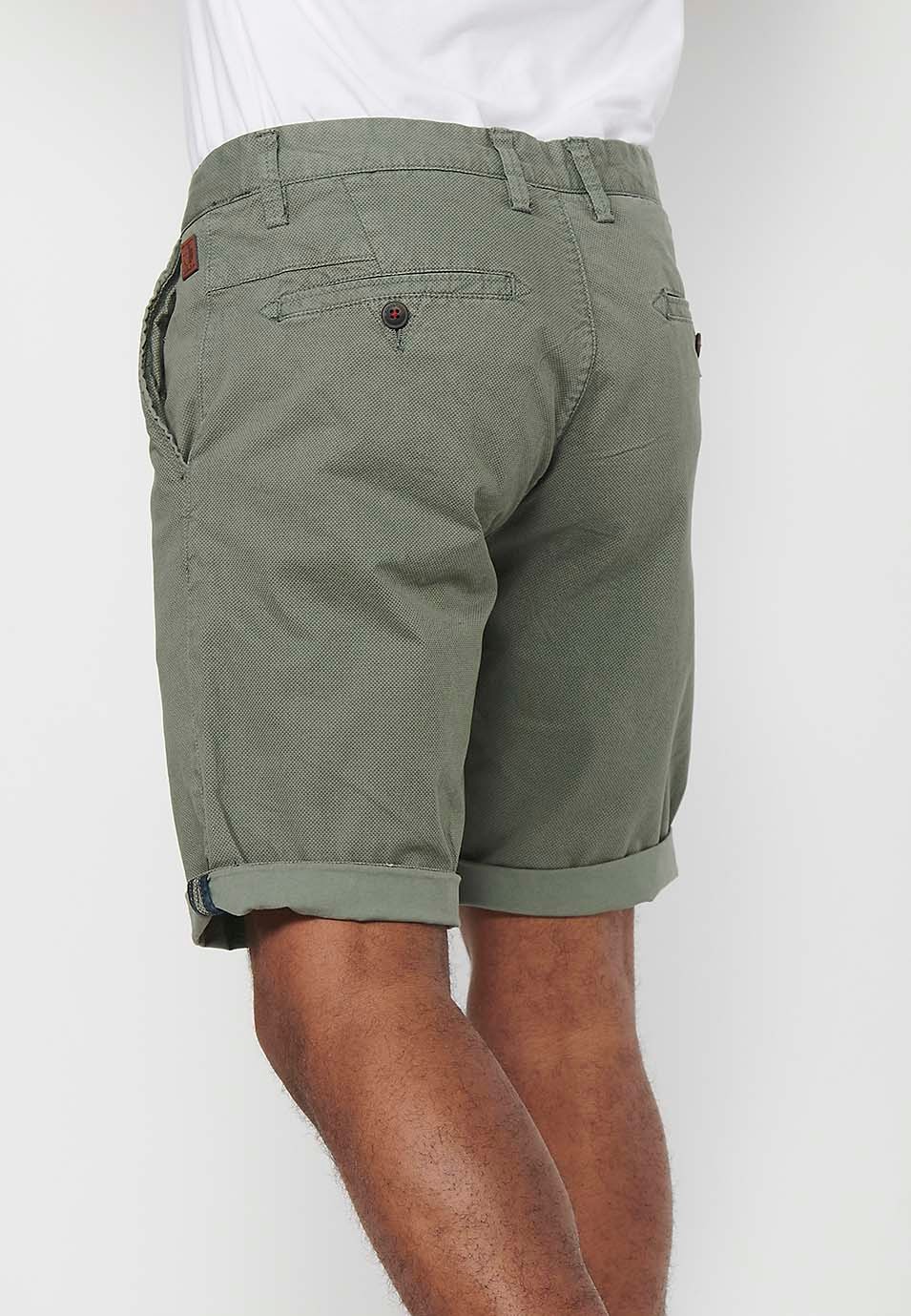 Bermuda-Chino-Shorts mit Umschlag, Reißverschluss vorne und Knopfverschluss und vier Taschen in grüner Farbe für Herren 7