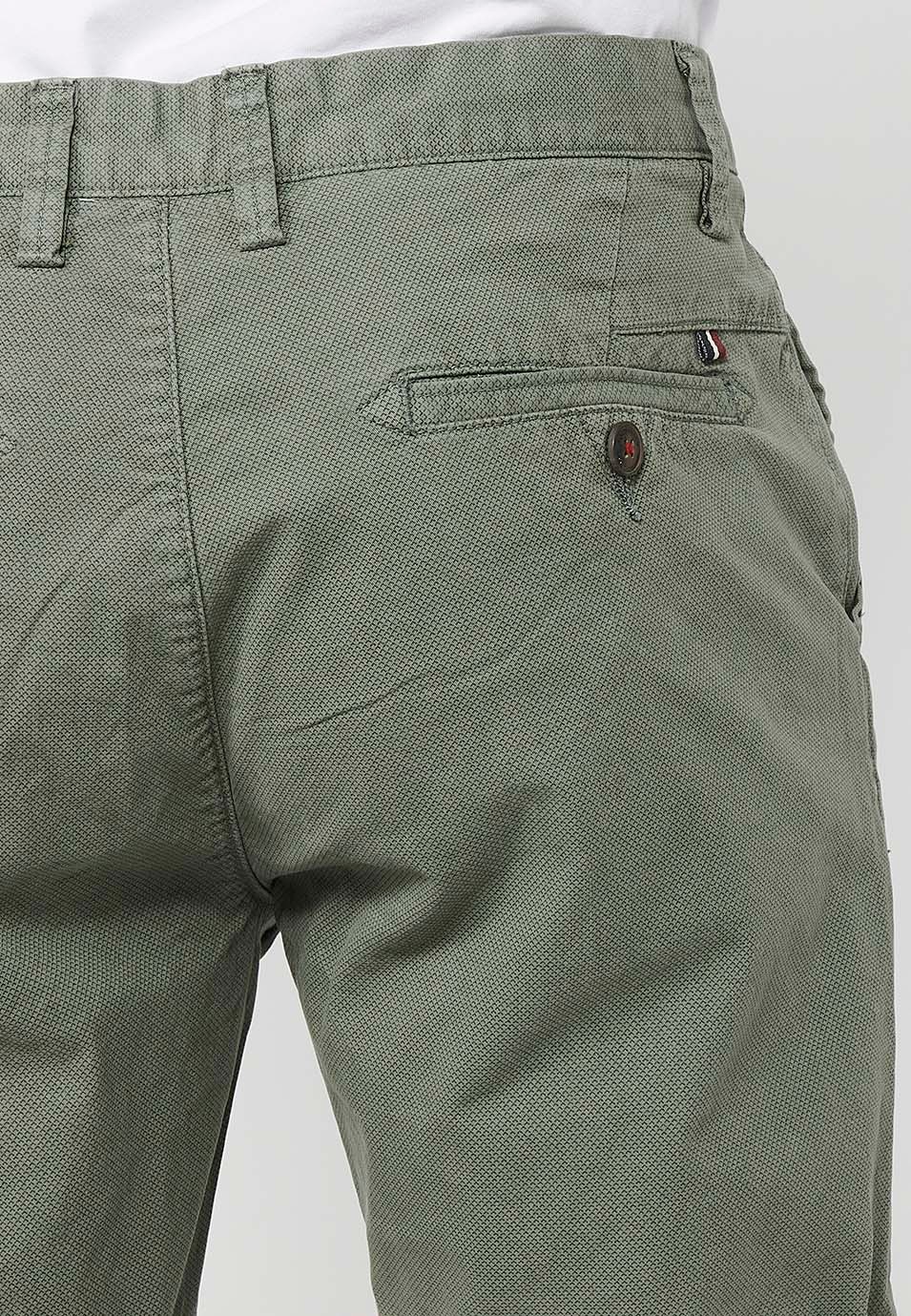 Bermuda-Chino-Shorts mit Umschlag, Reißverschluss vorne und Knopfverschluss und vier Taschen in grüner Farbe für Herren 9